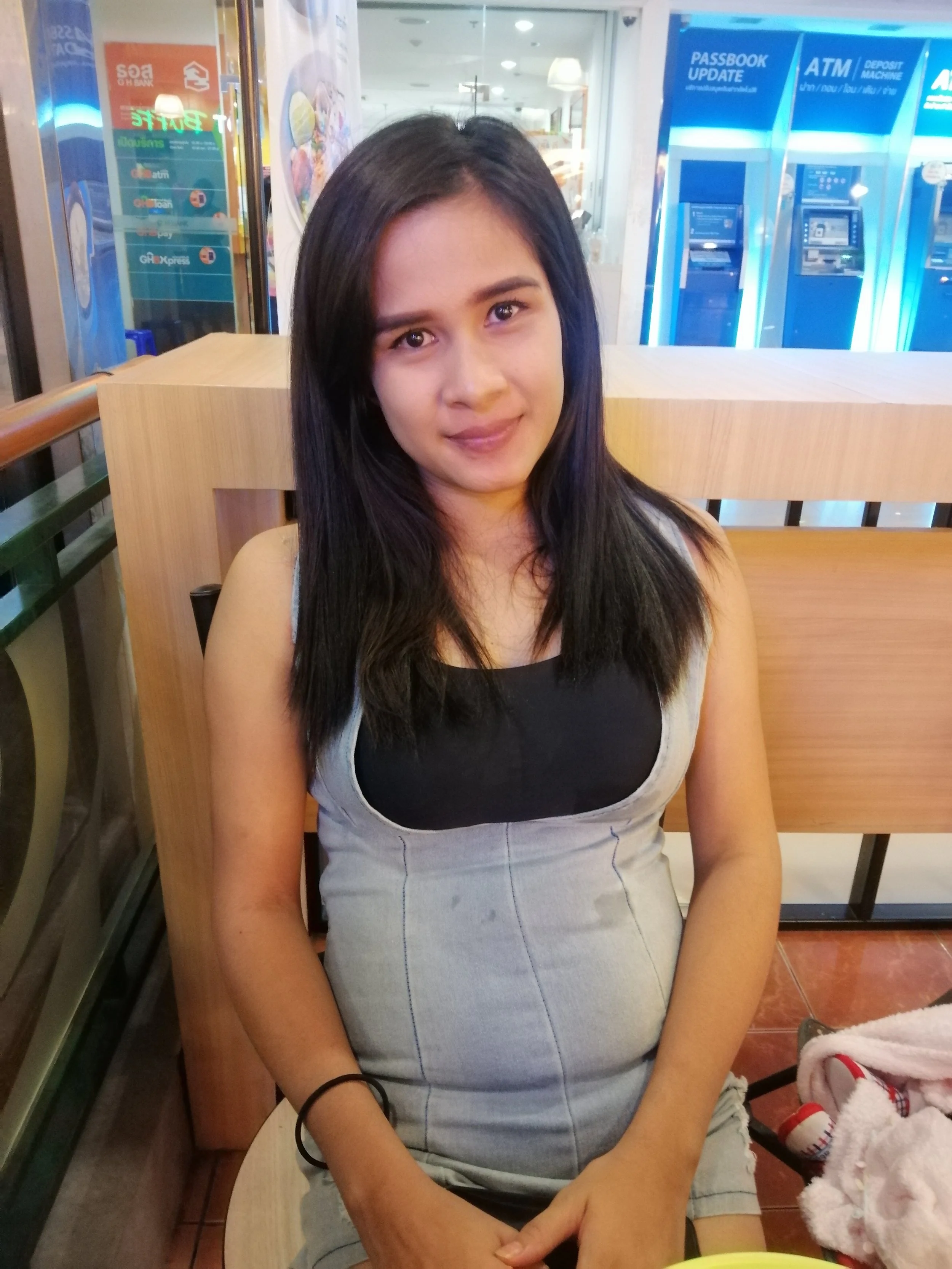 2020 - Out for Dinner with Gift (11).jpg
