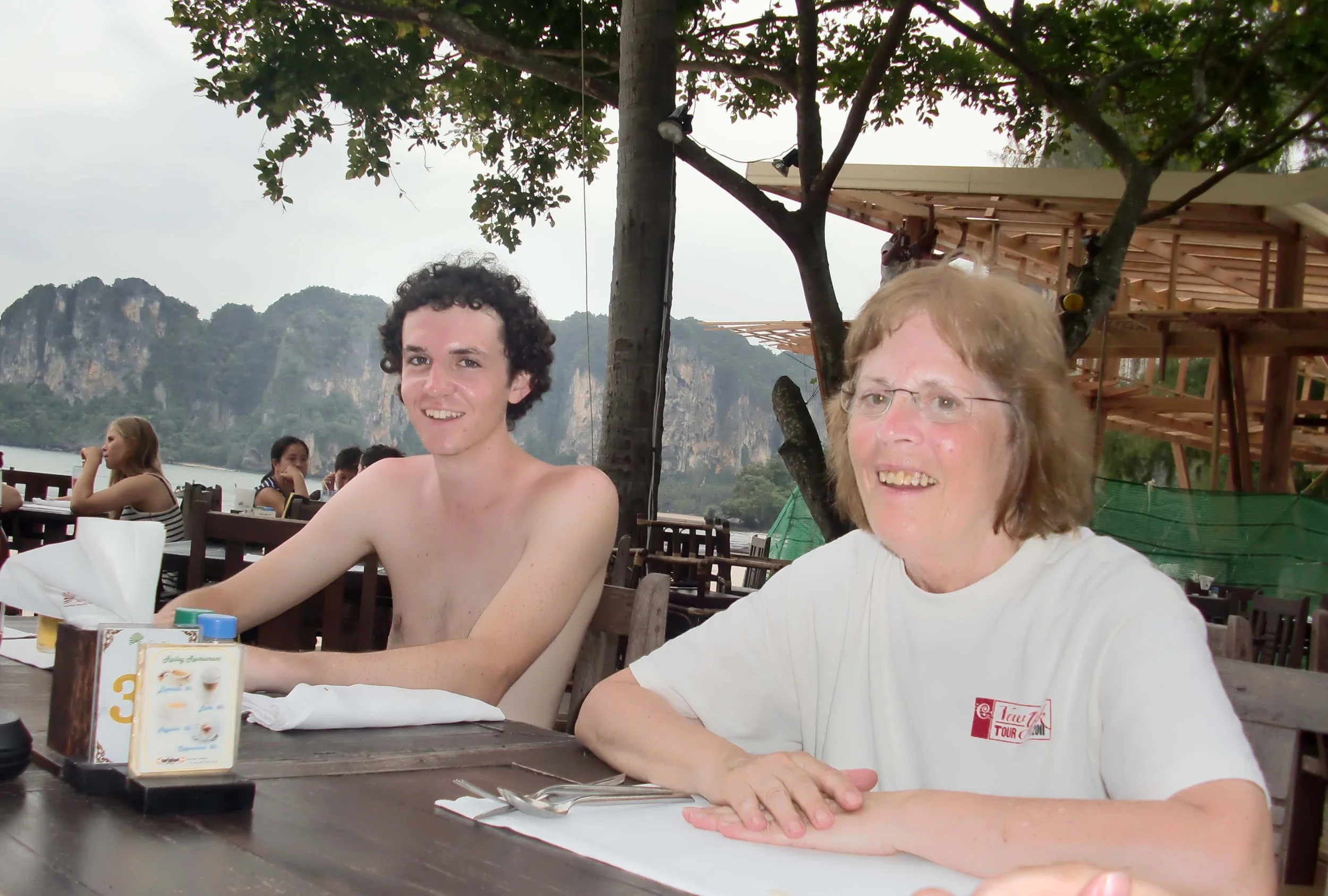 2011 Railey Beach with Phil, Dad & Mom & Family (27).JPG