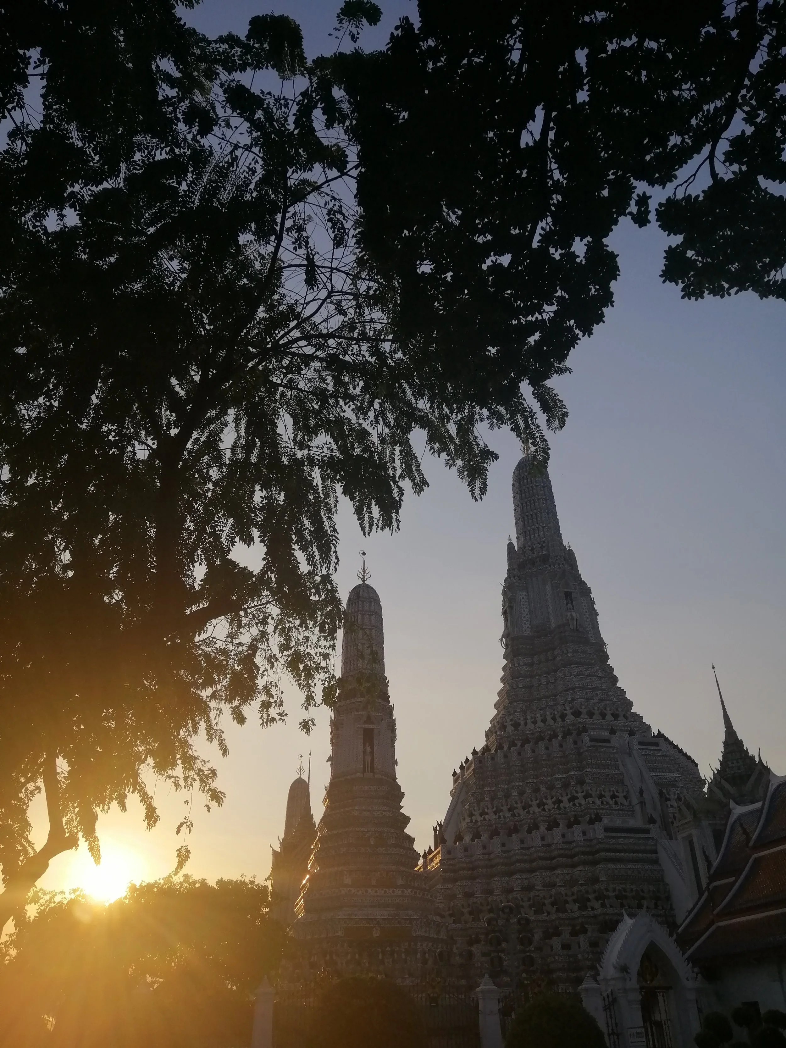 2018 Pics with Gift in Thailand (242).jpg