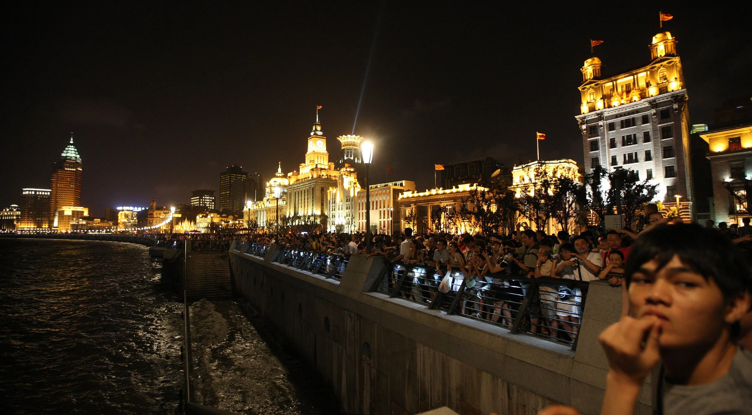 SHANGHAI NIGHT OUT - THE BUND IN AUGUST (7).JPG