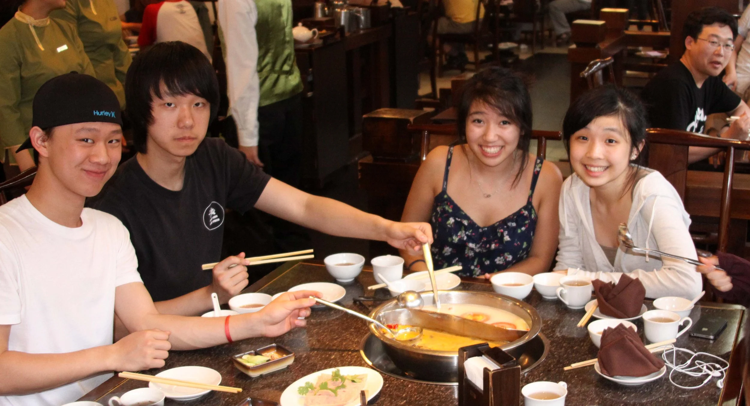 CHENGDU - HOT POT DINNER - CHINA ALIVE 2011 (8).JPG