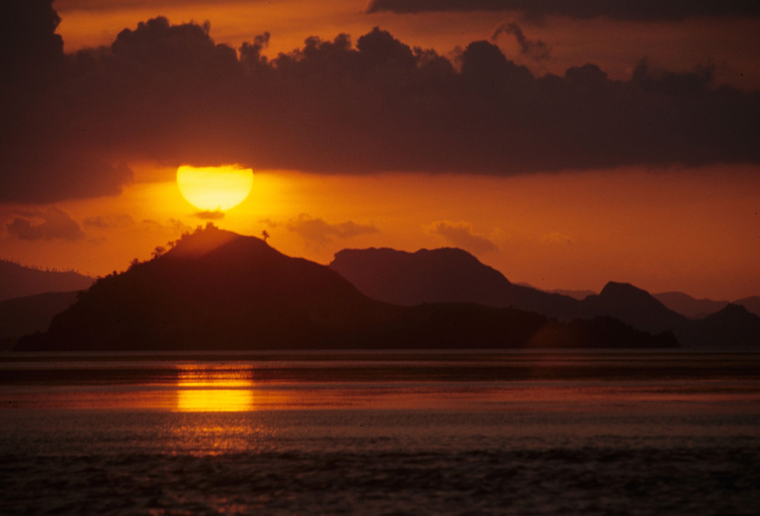 KOMODO - SUNSET.jpg