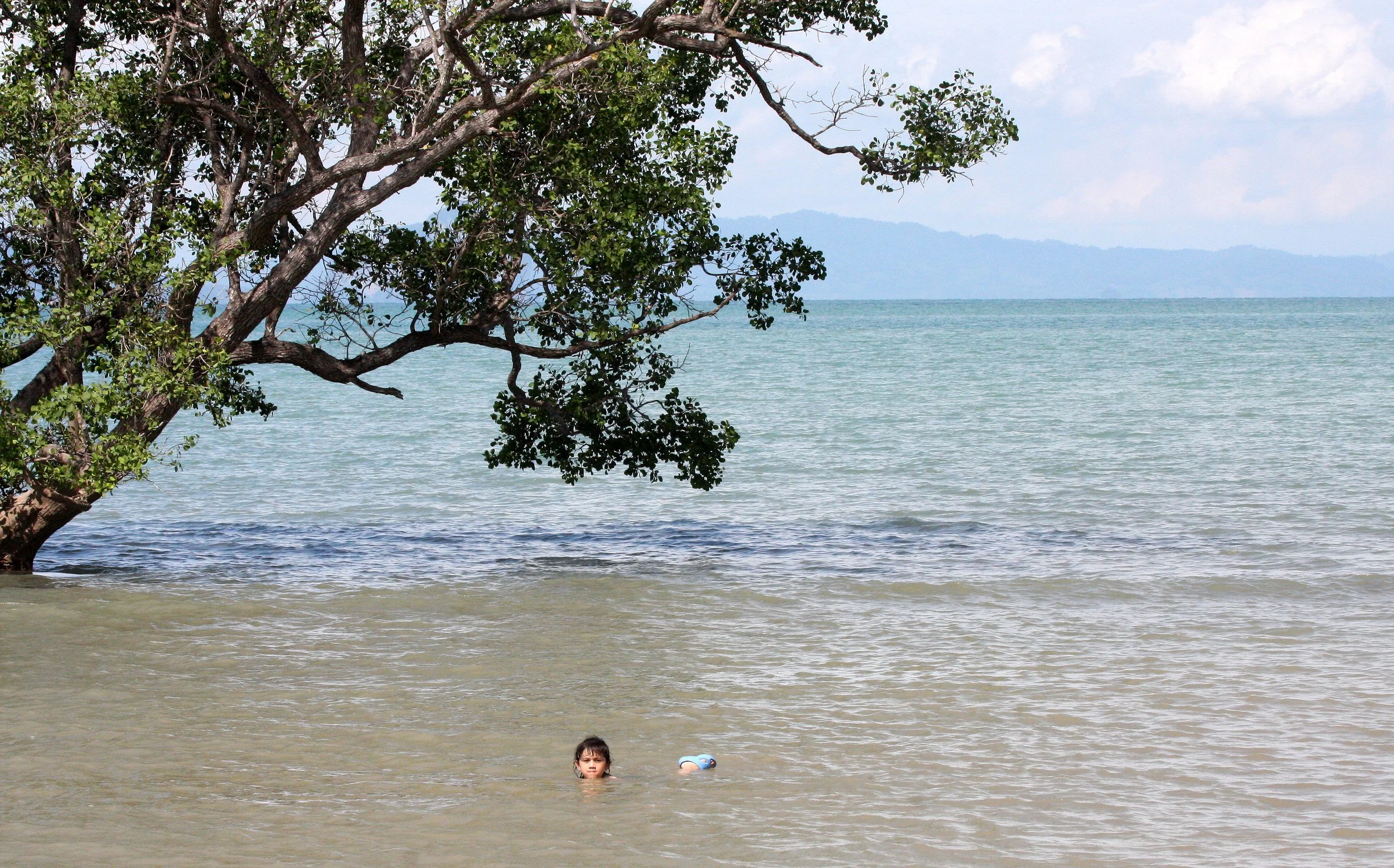 KOH LANTA - 2008 - HANGING ON THE ISLANDS (62).JPG