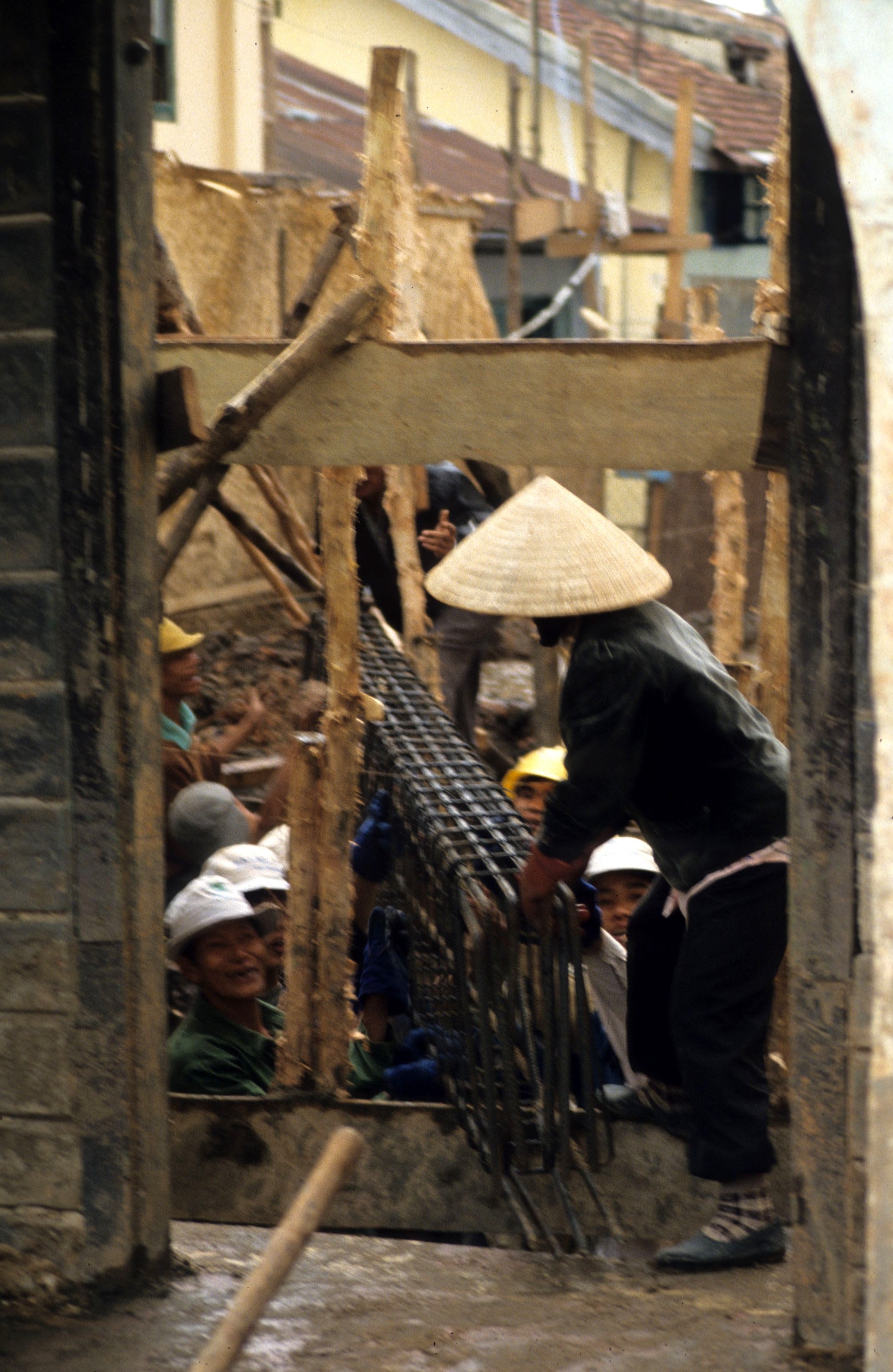 DALAT - MARKET SCENES 1994.jpg
