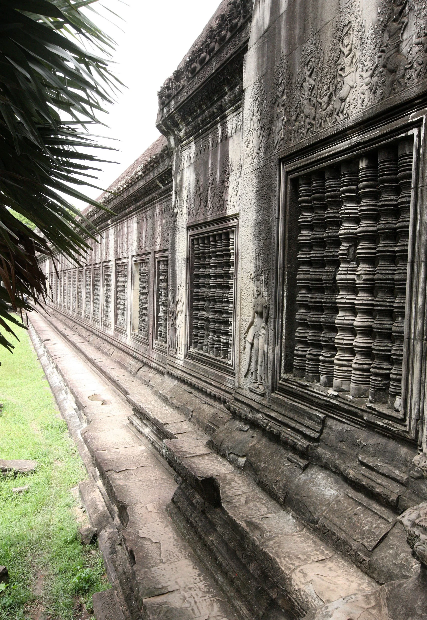 ANGKOR WAT - JULY 2010 (4).JPG