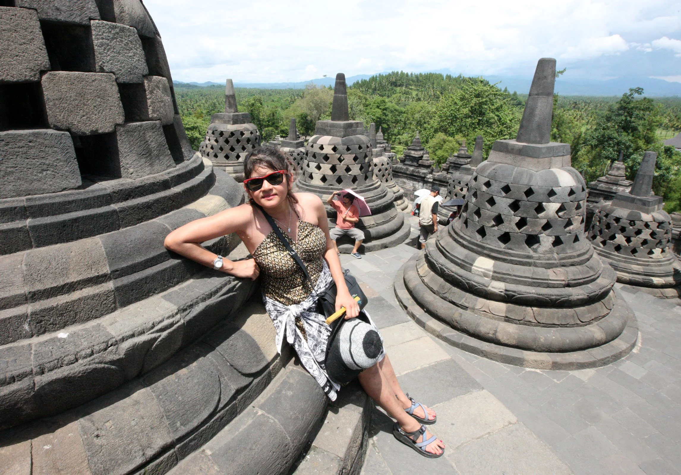 BOROBUDUR RUINS - YOGYAKARTA INDONESIA (85).JPG