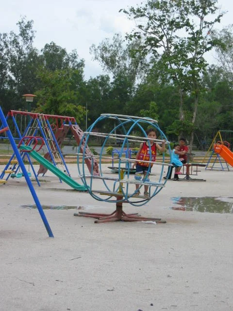 2005 Nakhonsithammarat with Family (76).jpg