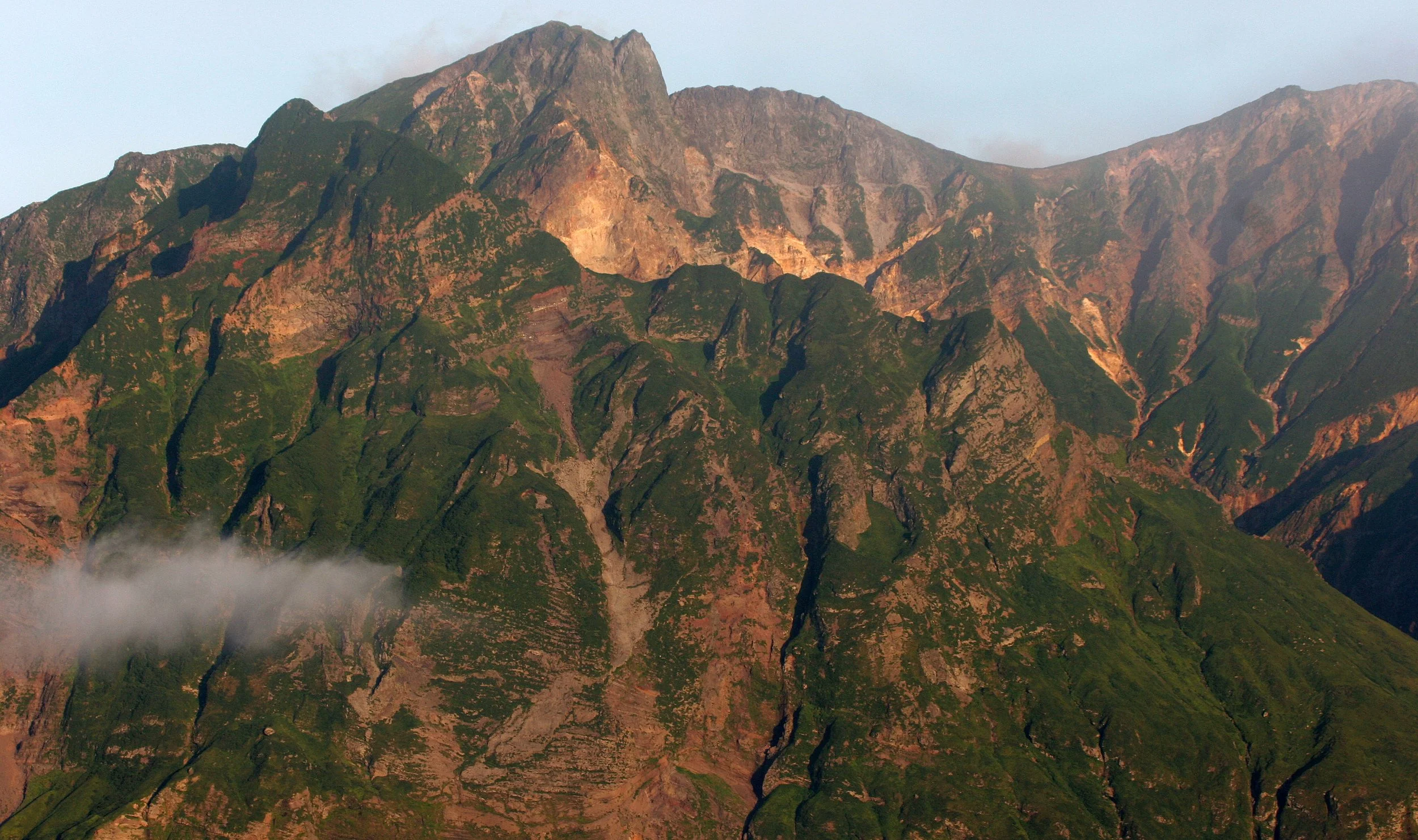 KURIL ISLANDS - VIEW LANDSCAPES AND GEOL - RUSSIA (60).jpg