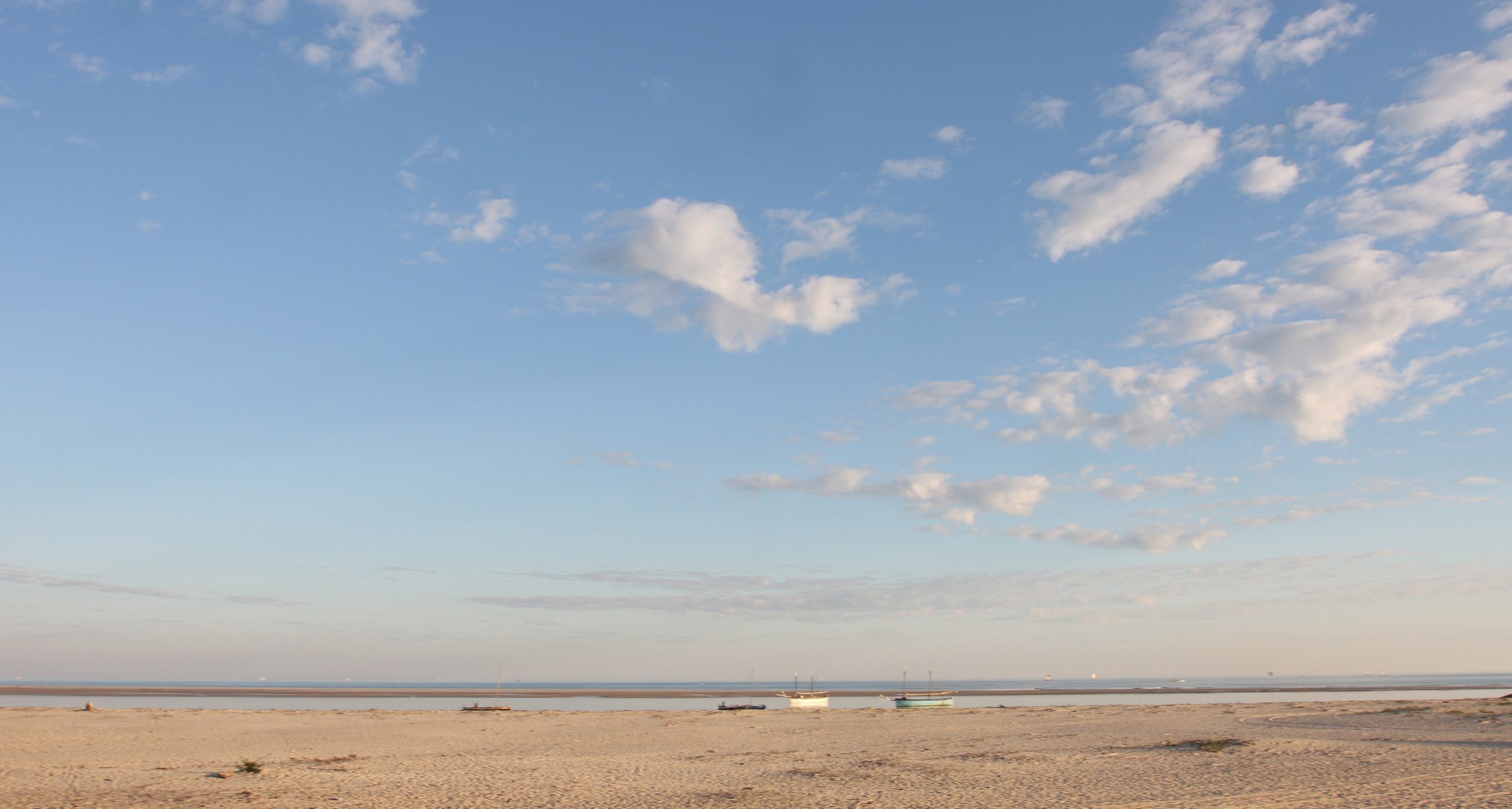 MORONDAVA MADAGASCAR - BEACH SCENES (2).JPG