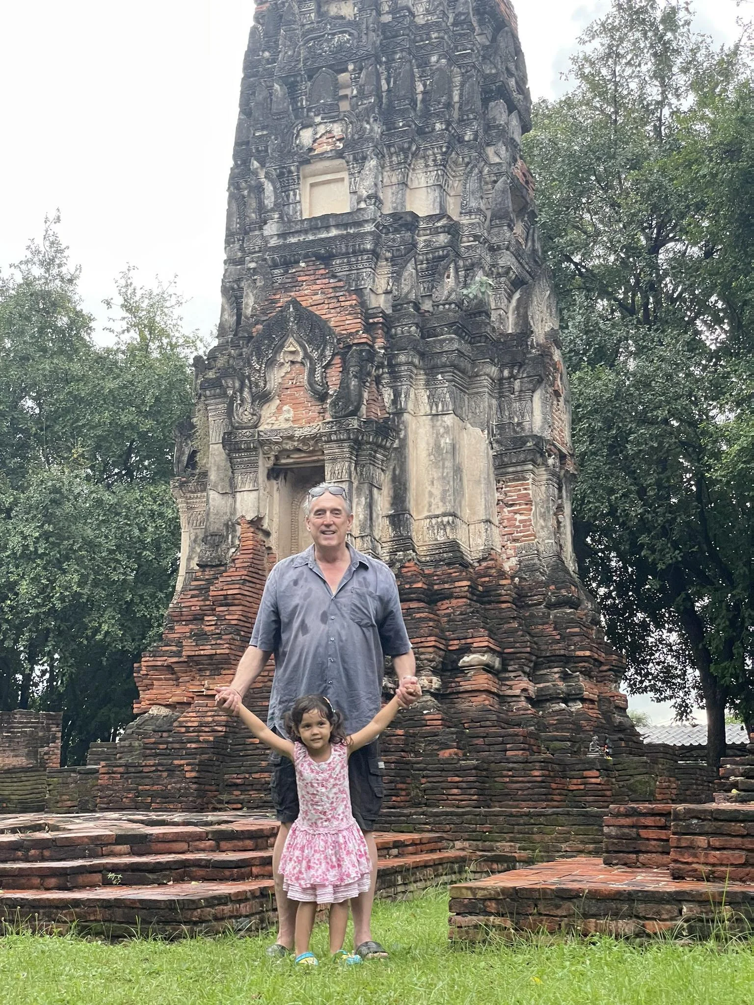 2022 Ayutthaya with Cokie. Liana & Lalita & Gift (21).jpg