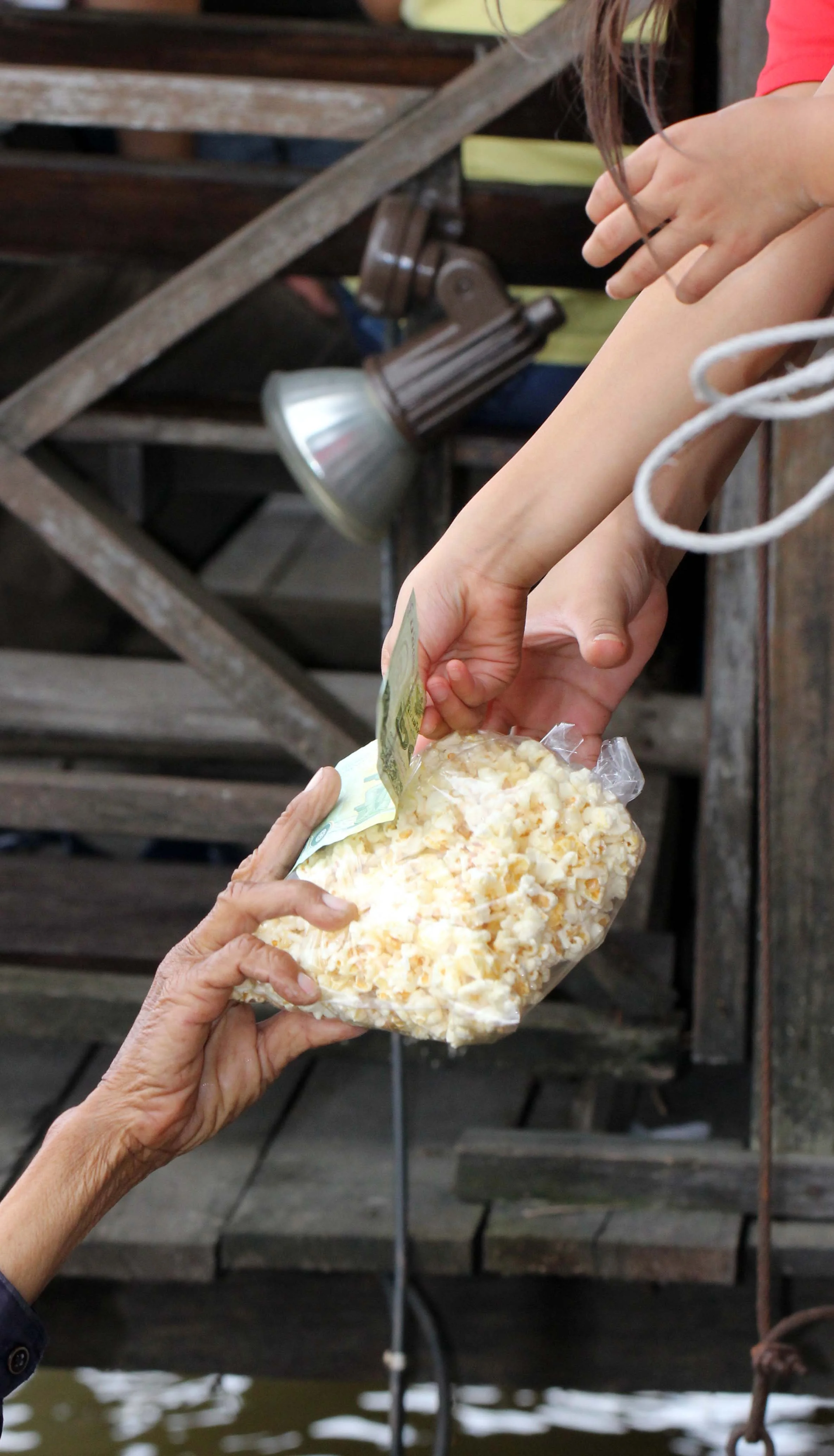 2013 River Treehouse with Friends in Nonthaburi (42).JPG