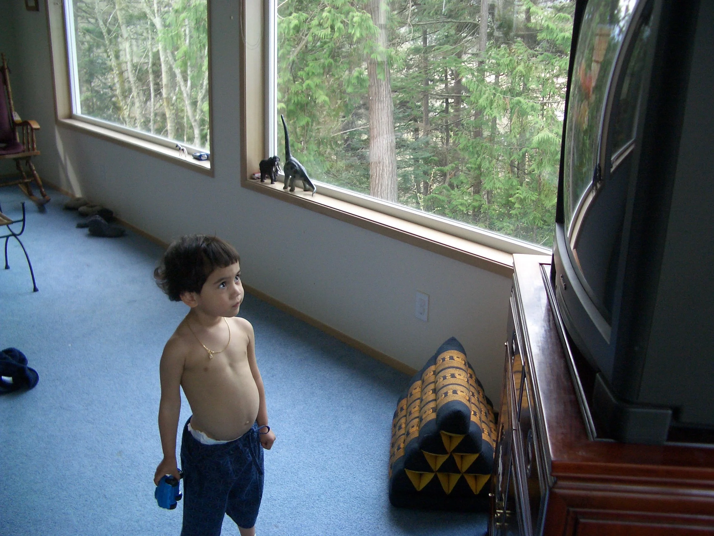 2005-4-3 TOPLESS COKIE AT HOME.jpg