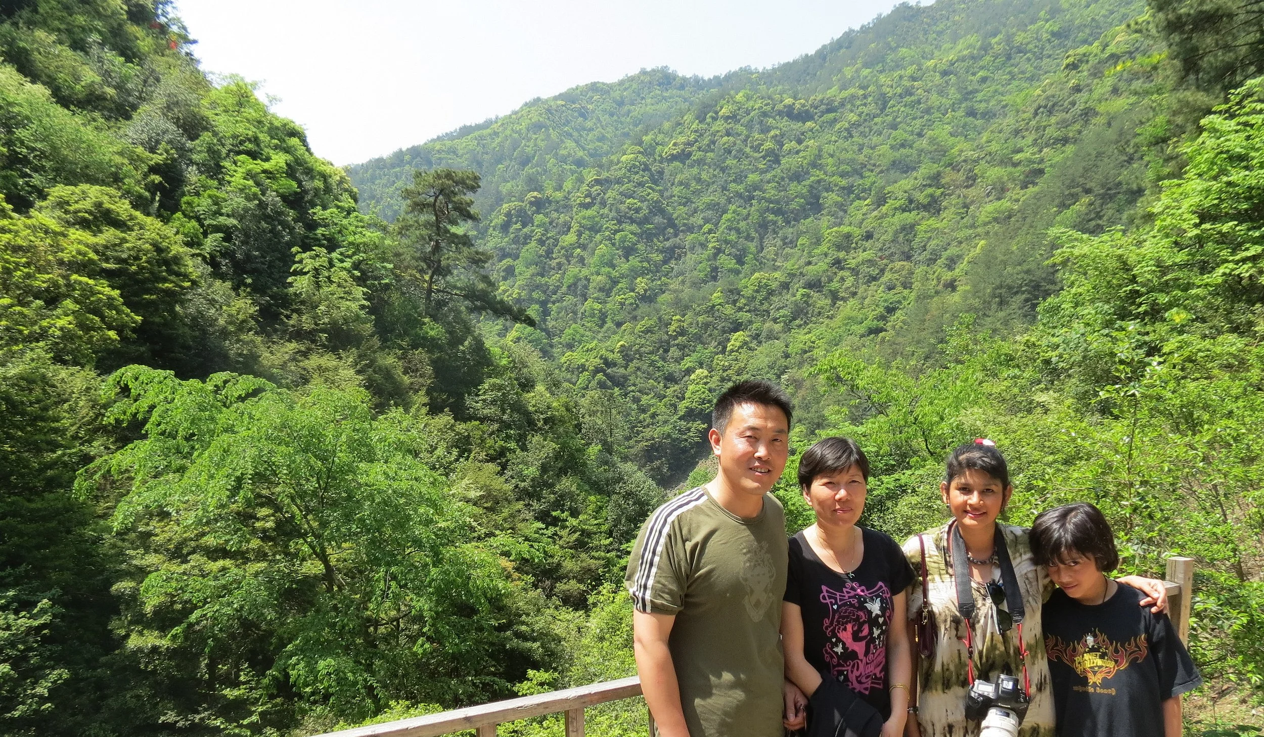 MONKEY VALLEY - FUXI VILLAGE NEAR HUANGSHAN CHINA (57).JPG