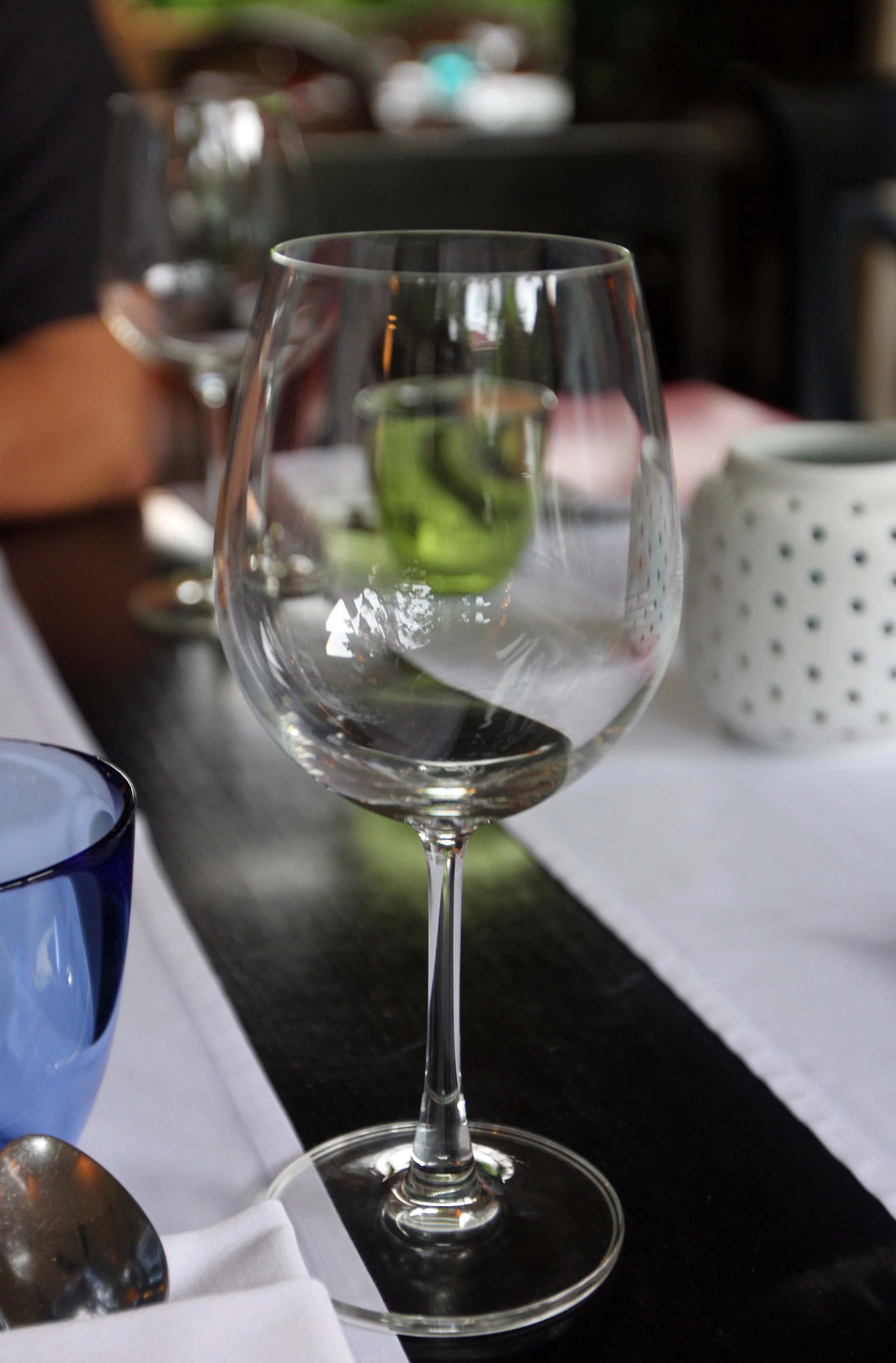 2013 BKK - NIGHT OUT AT ISSAYA WITH FRIENDS (6).JPG