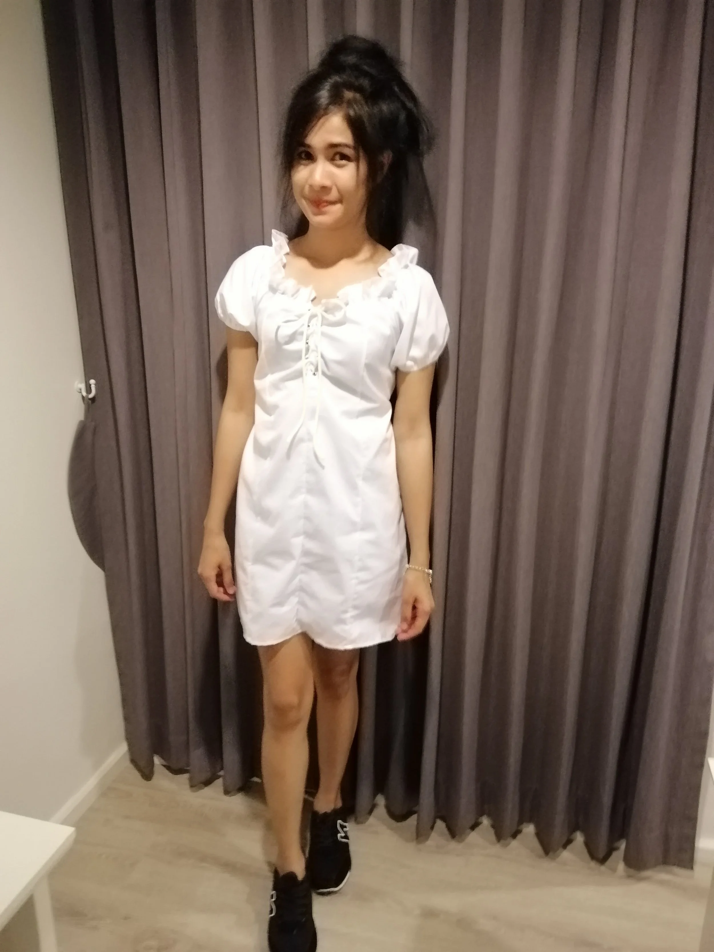 2018 Pics with Gift in Thailand (155).jpg