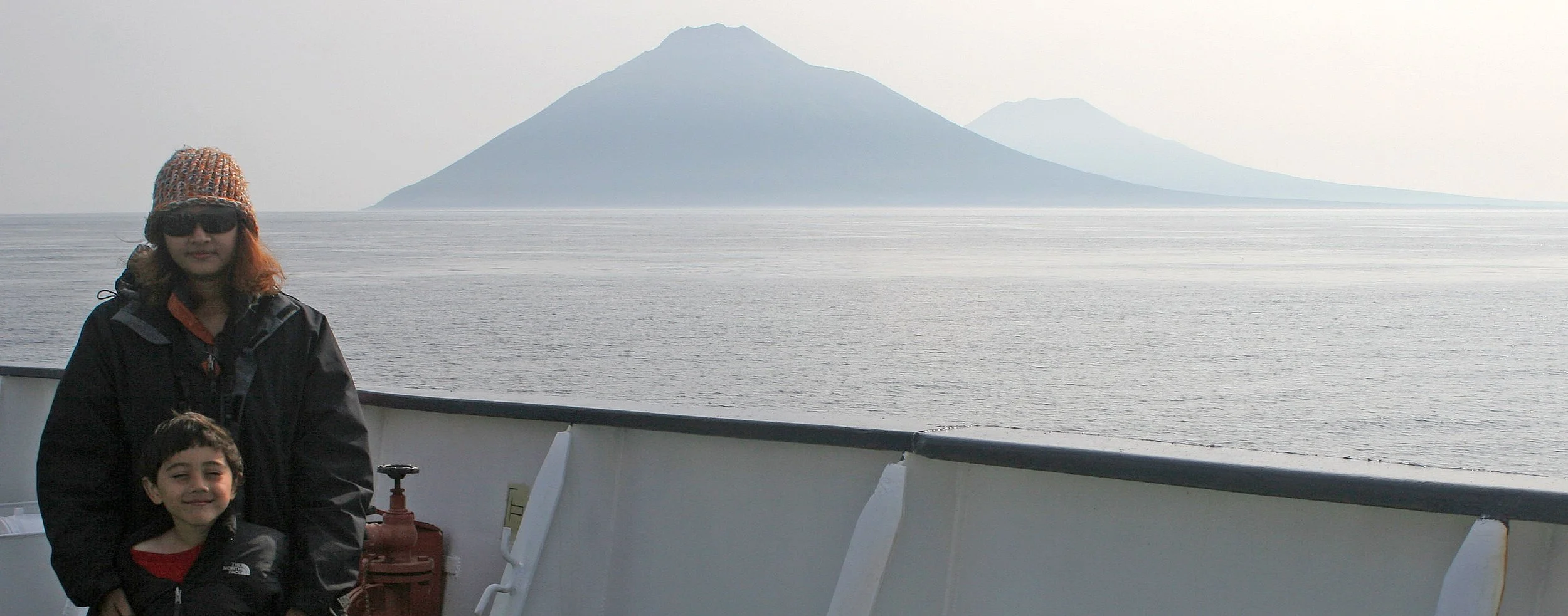 KURIL ISLANDS - VIEW LANDSCAPES AND GEOL - RUSSIA (105).jpg
