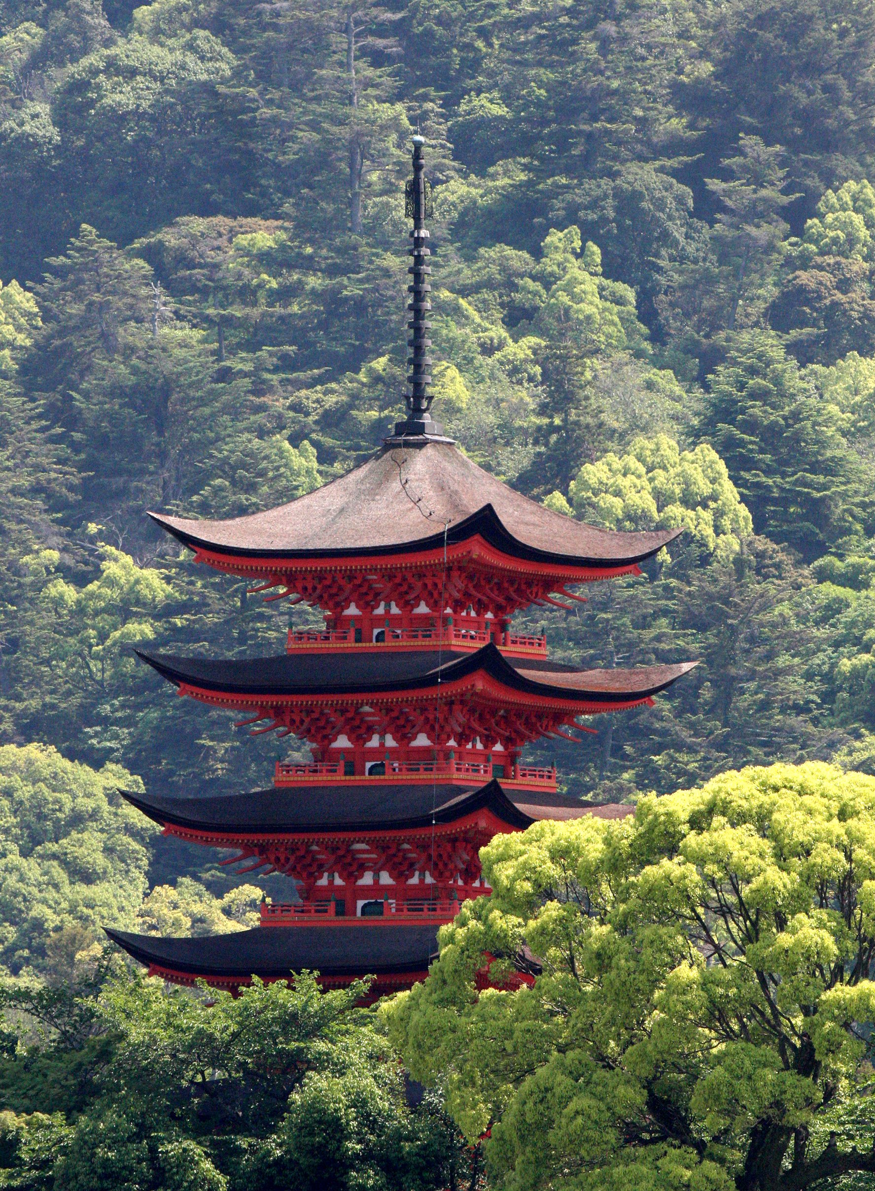 MIYAJIMA - MAY 2009 - SCENES AND LANDSCAPES (49).JPG