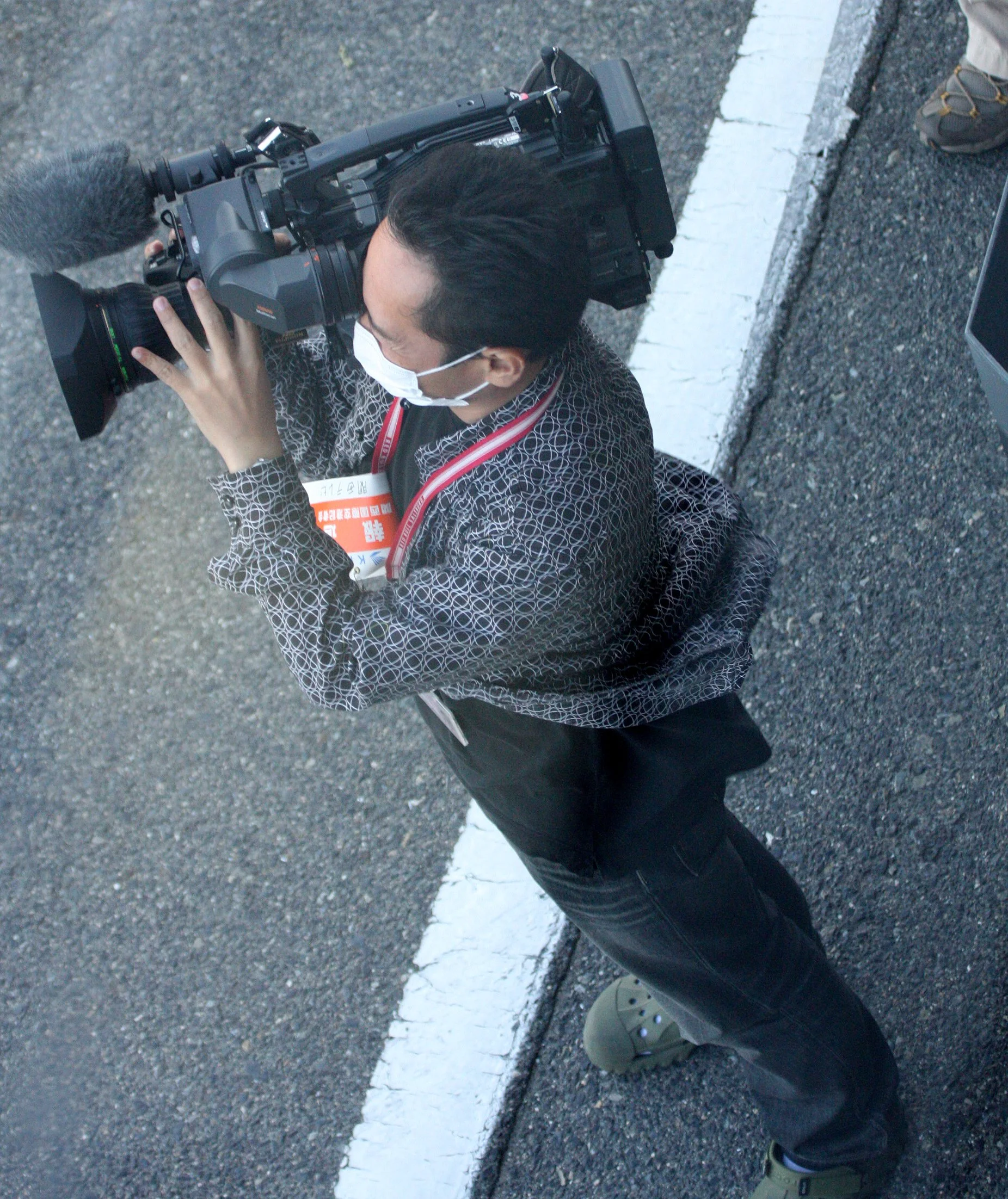 OSAKA - MAY 2009 - SWINE FLU INSPECTORS (4).JPG