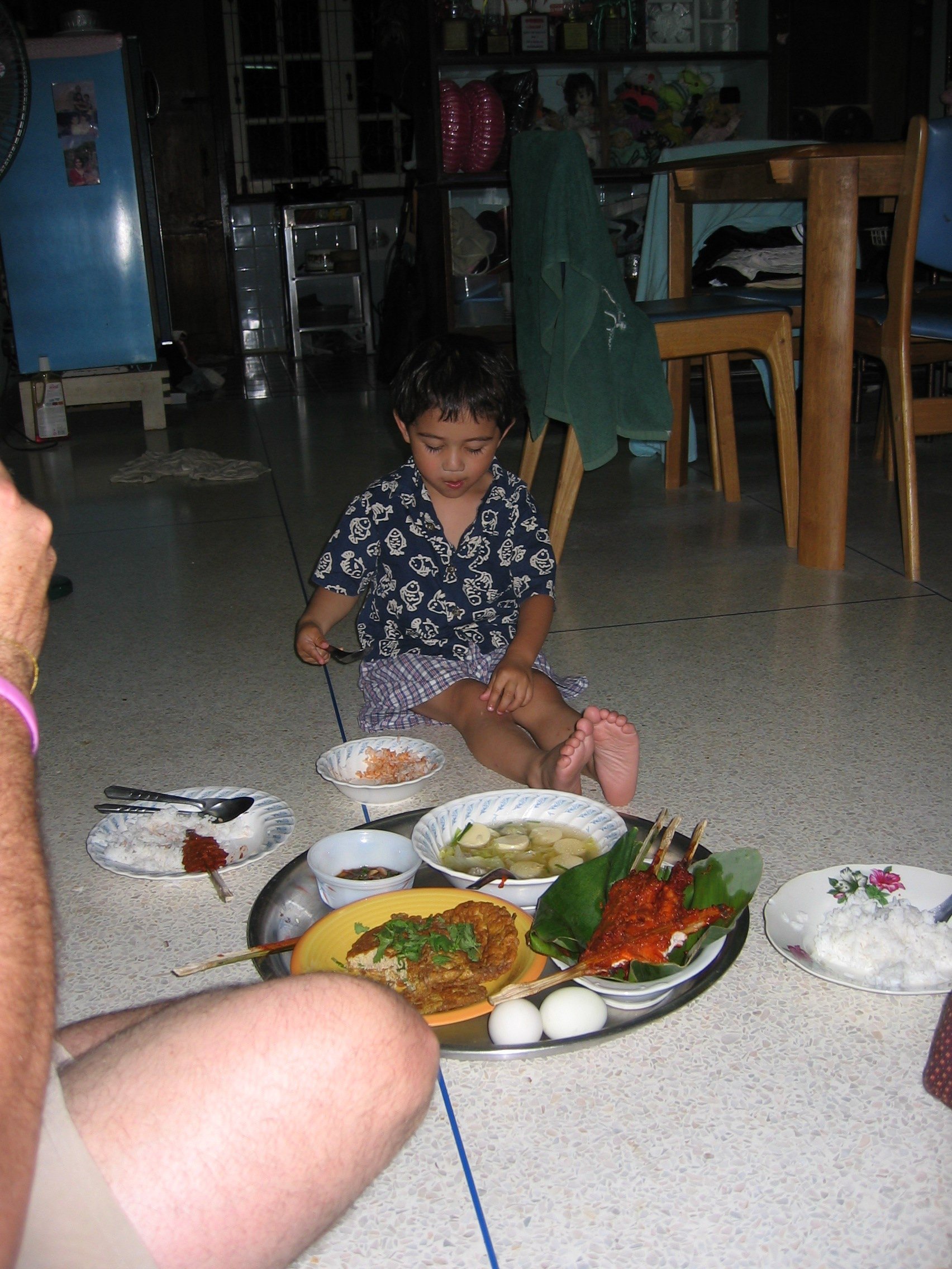 2005 Nakhonsithammarat with Family (80).jpg