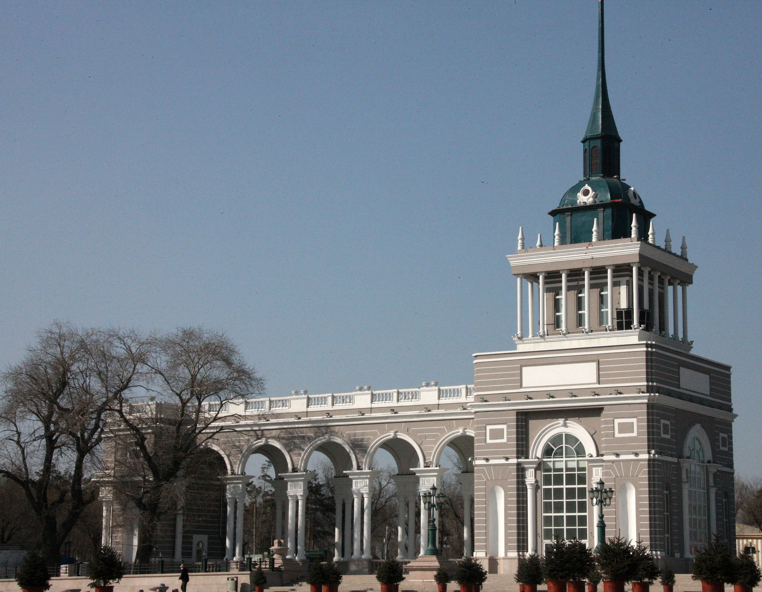 HARBIN - CITY SCENES (45).JPG