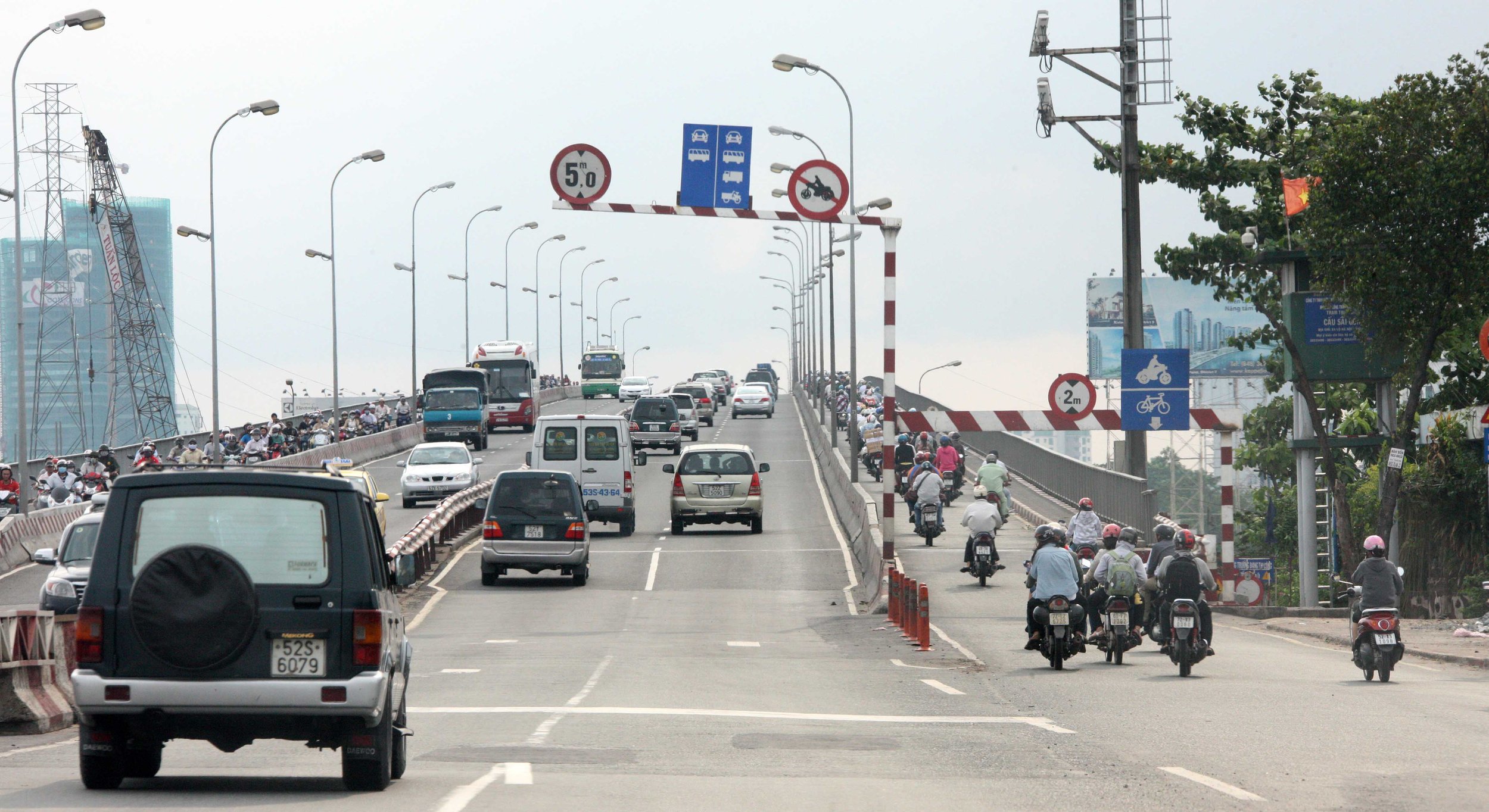 SAIGON VIET NAM - AND OUTSKIRTS OF TOWN (17).JPG