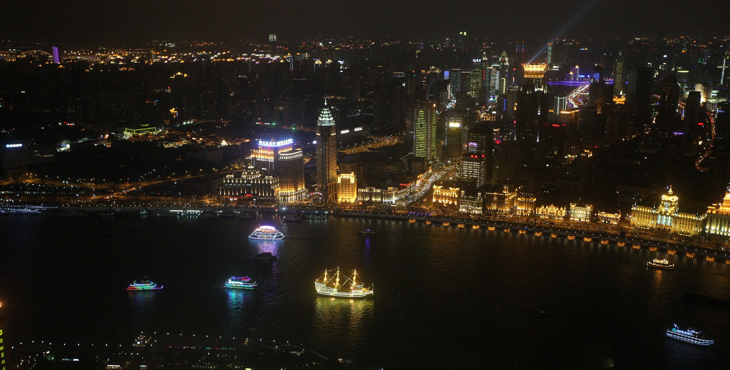 NIGHT OUT IN SHANGHAI - PEARL TOWER & BRAND MALL (78).JPG