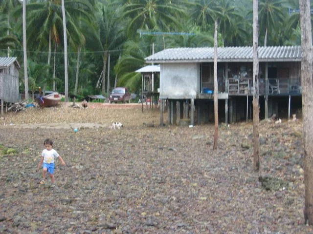 KOH LANTA - SEA GYPSY VILLAGE - 2005 (12).jpg