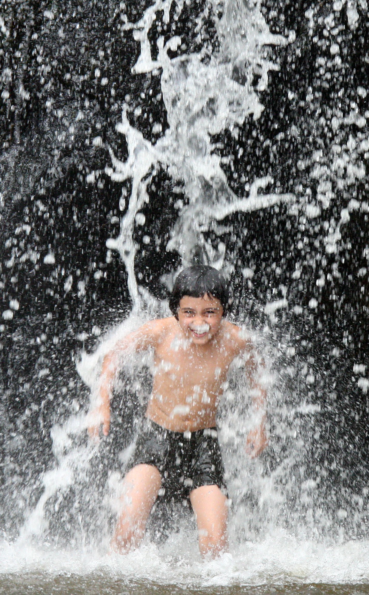 KULEN MOUNTAIN CAMBODIA - 1000 LINGHA RIVER (26).JPG