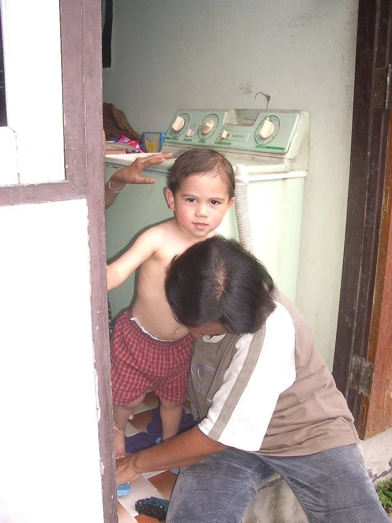 2004 Nakhonsithammarat with Family  (6).JPG