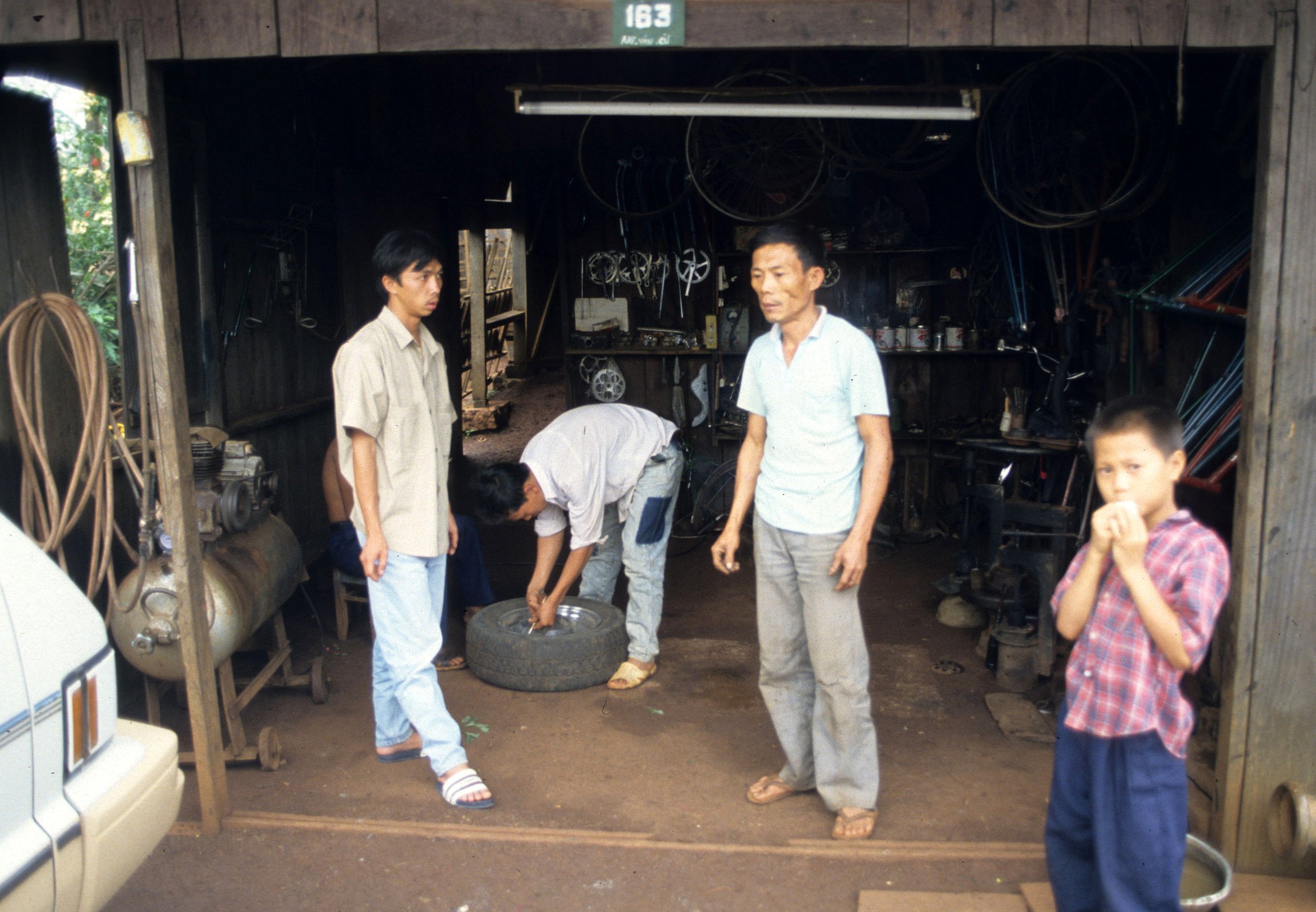 BUAN ME THOUT VIET NAM 1994 (12).jpg