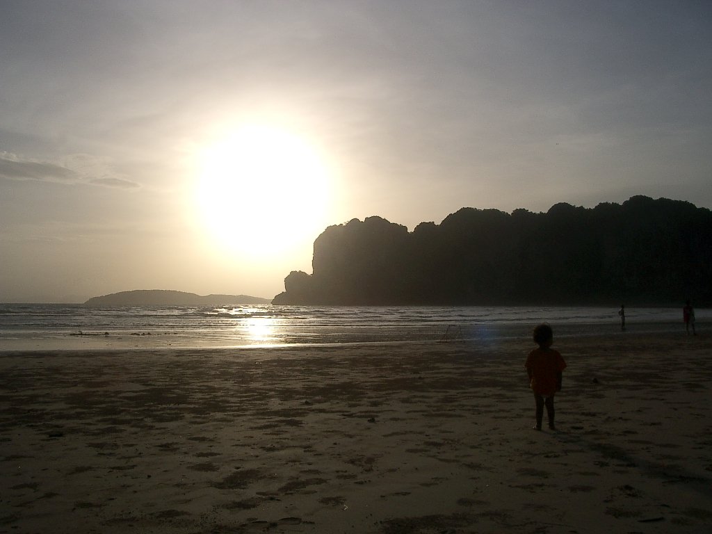 2004 Krabi Railey Beach Trip with Cokie & Som (52).JPG
