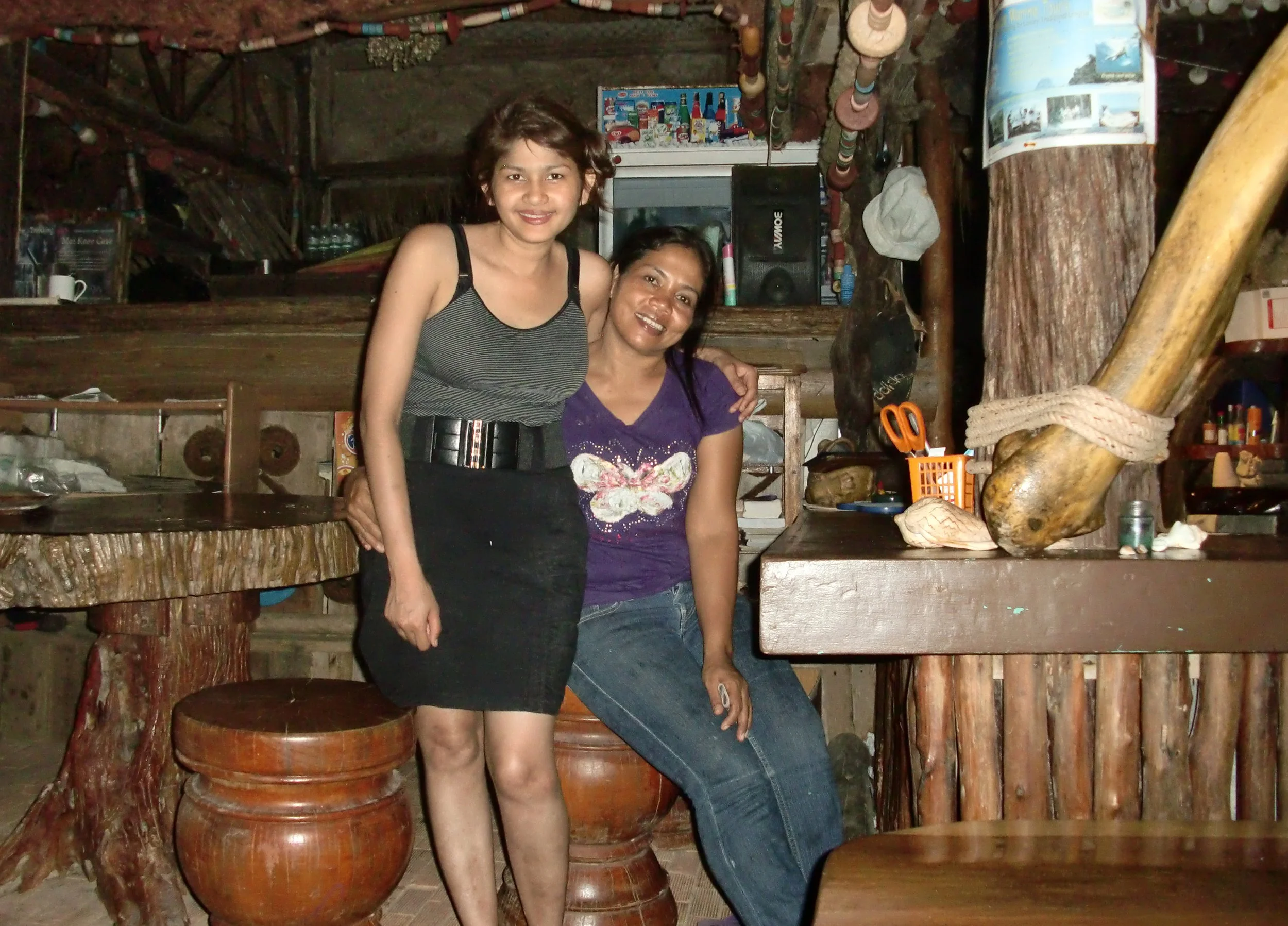 2010-7-7 HANGING IN KOH LANTA (12).JPG