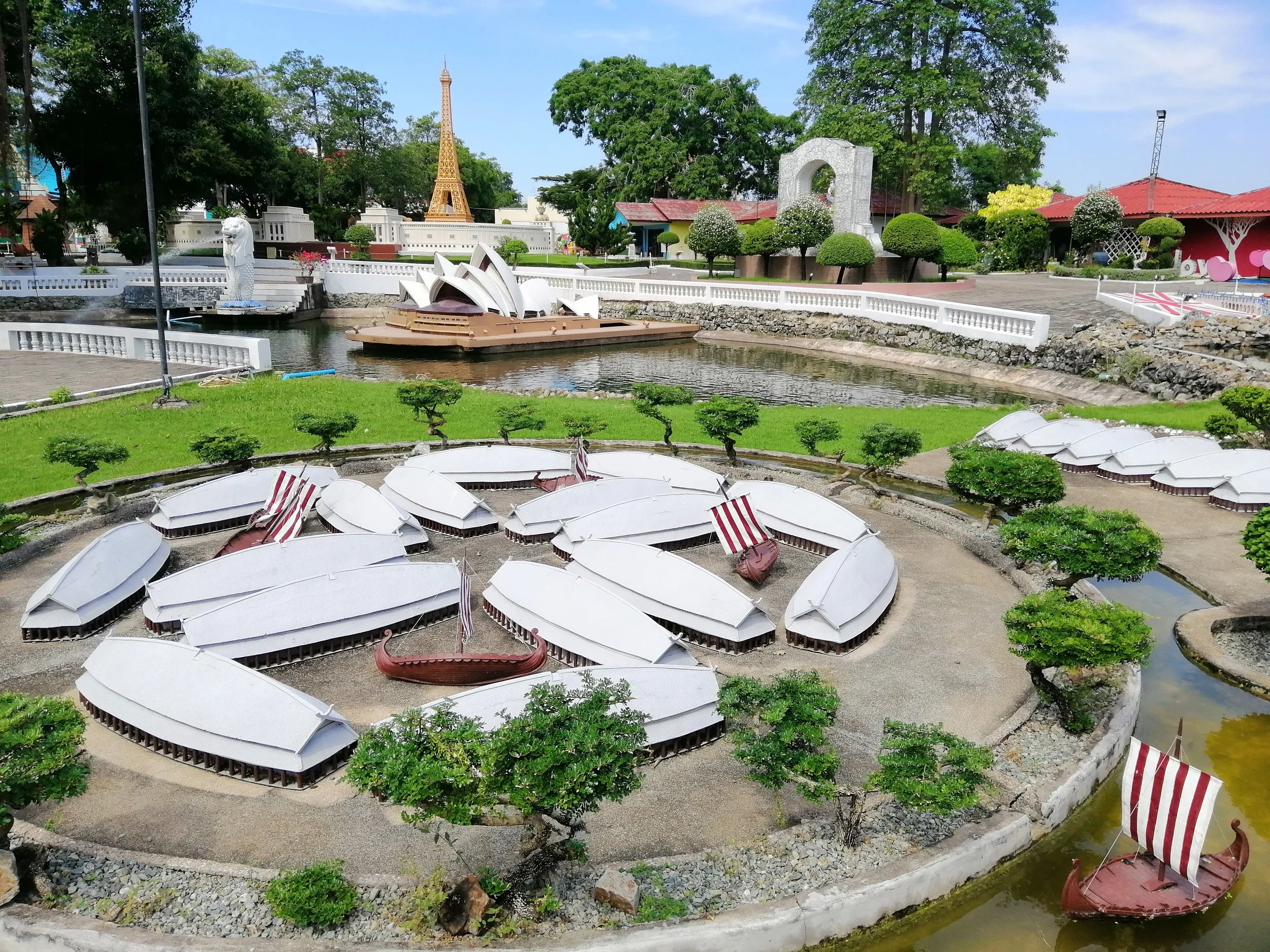 2018 Pattaya with Gift Temples and Miniature City (93).jpg