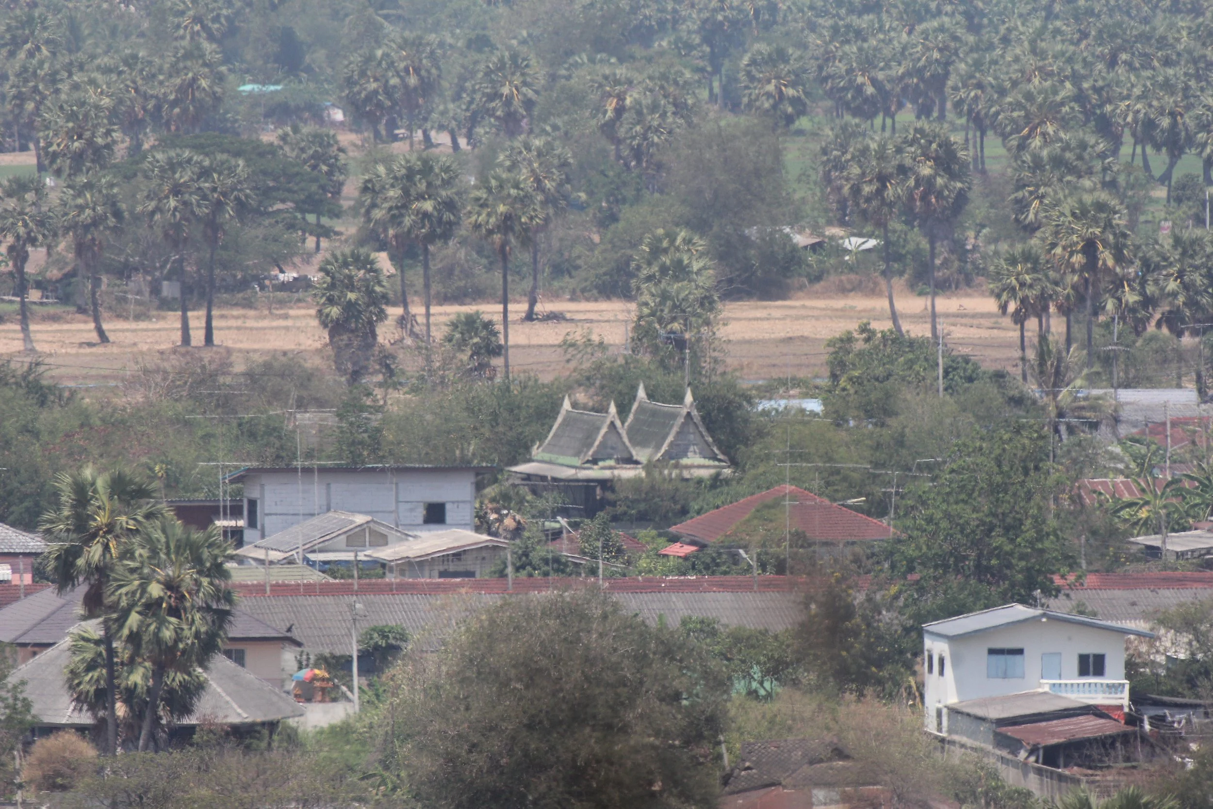 2020 - Petchaburi Temple (69).JPG