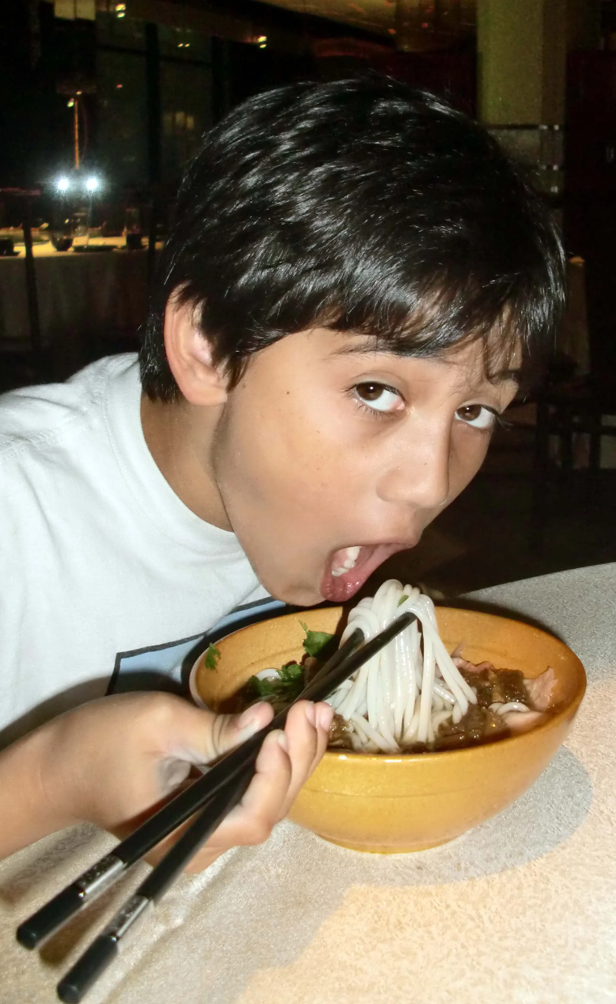 NIGHT OUT AT QING'S RESTAURANT PUDONG JINQIAO - OCTOBER NATIONAL HOLIDAYS 2011 (1).JPG