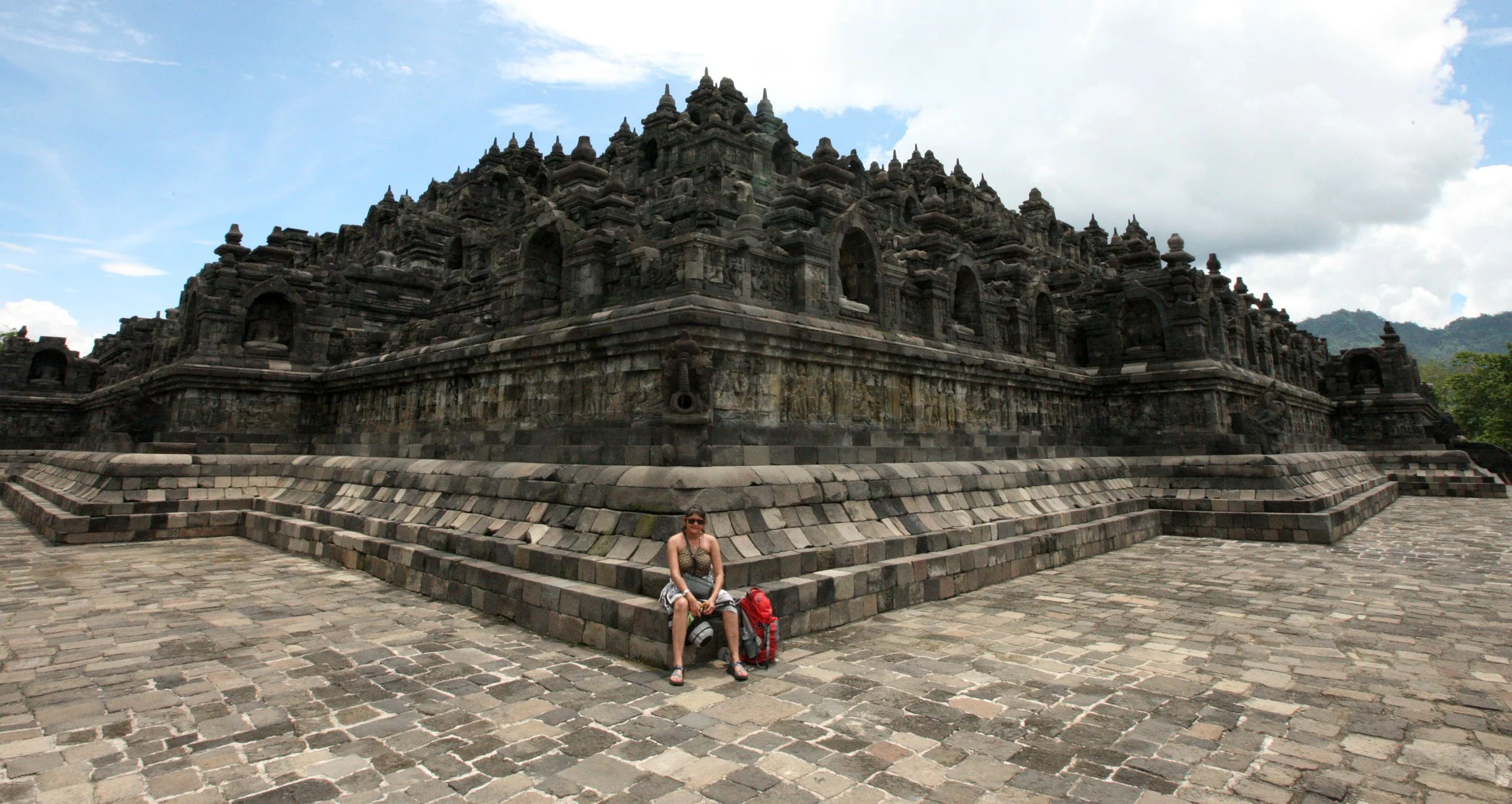 BOROBUDUR RUINS - YOGYAKARTA INDONESIA (129).JPG