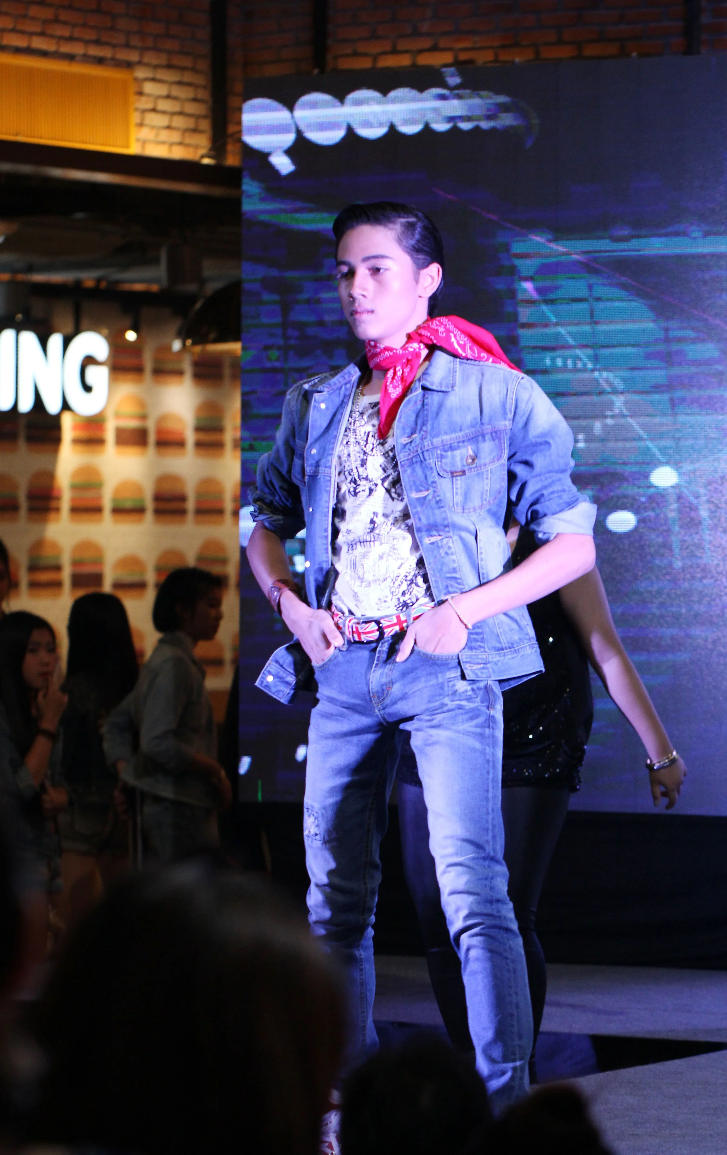 2016 Monkey Town Modeling Cokie in Bangkok (68).JPG