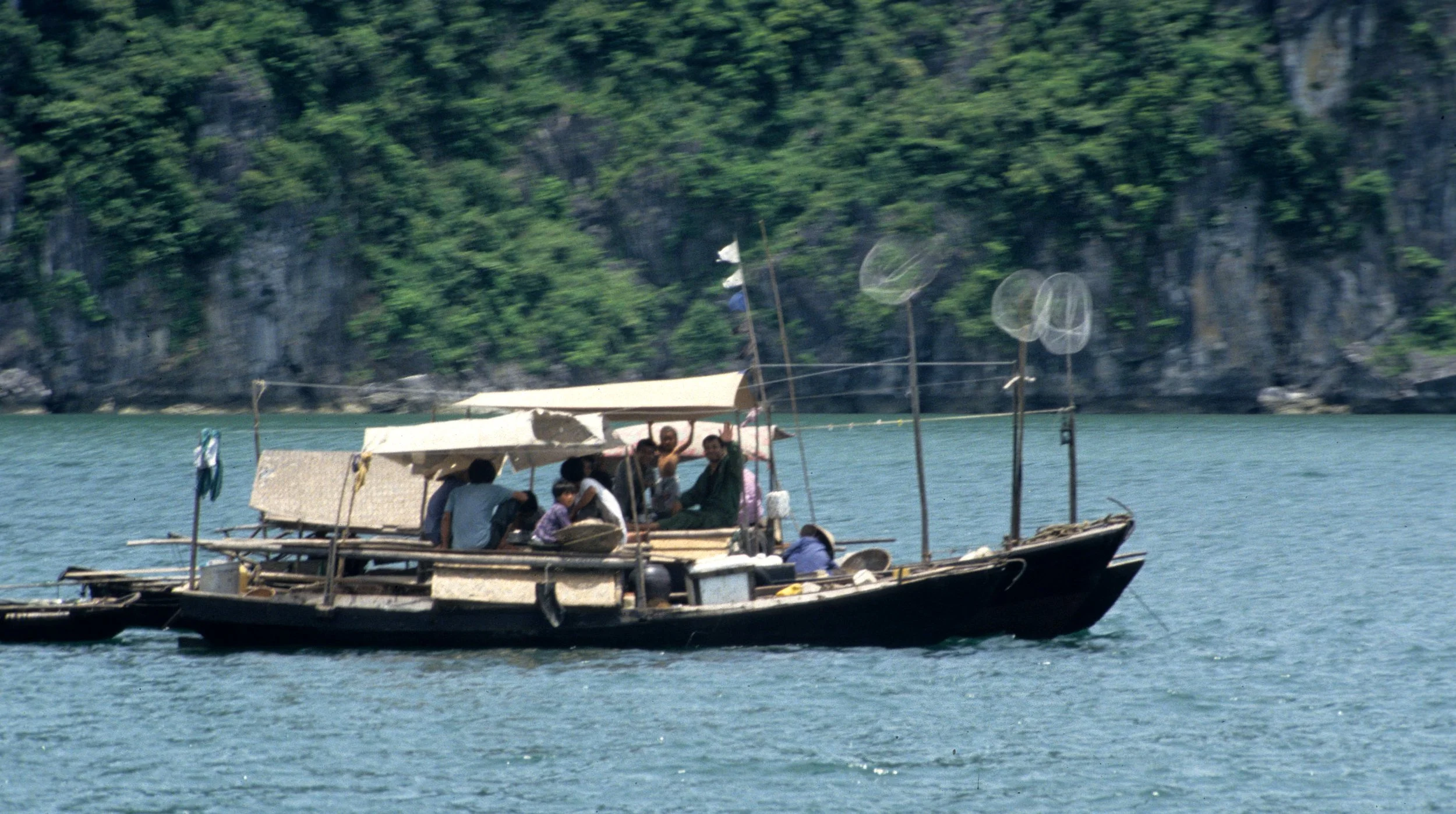 HALONG BAY - 1994 (7).jpg