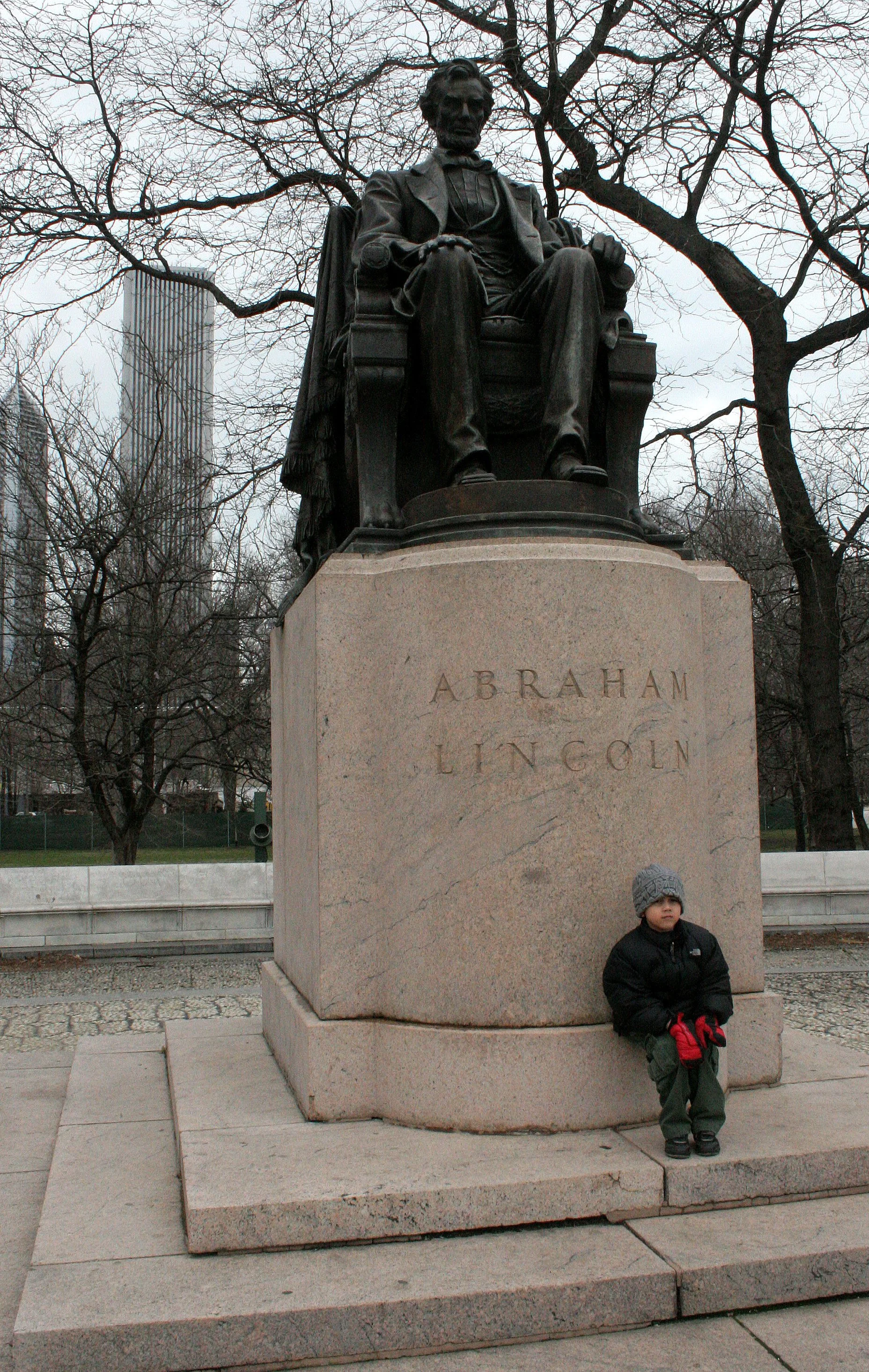 2008-4-1 CHICAGO SPRING TRIP - GRANT PARK (3).JPG