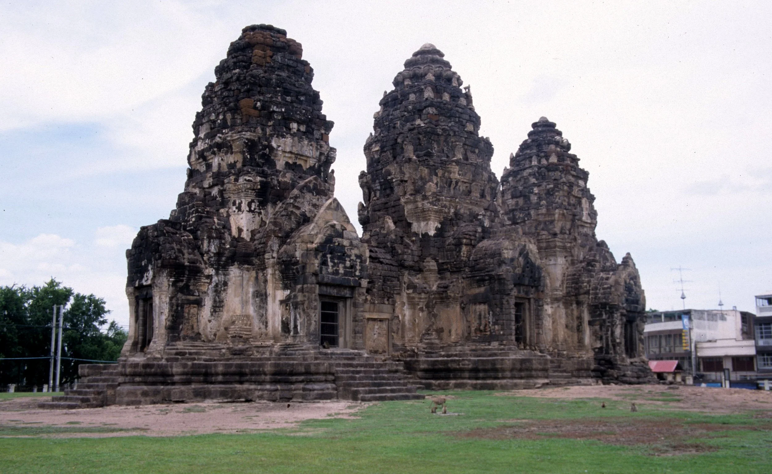 LOPBURI - MONKEY TEMPLE C.jpg