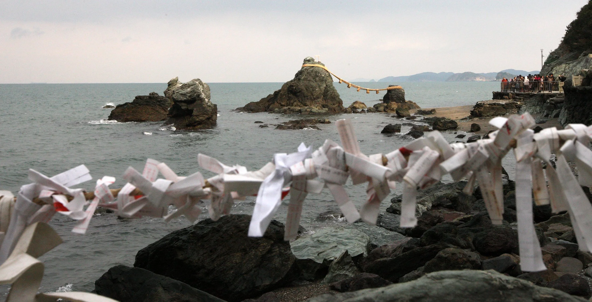 MEOTO IWA ROCKS AND SHRINE NEAR TOBA JAPAN (1).JPG