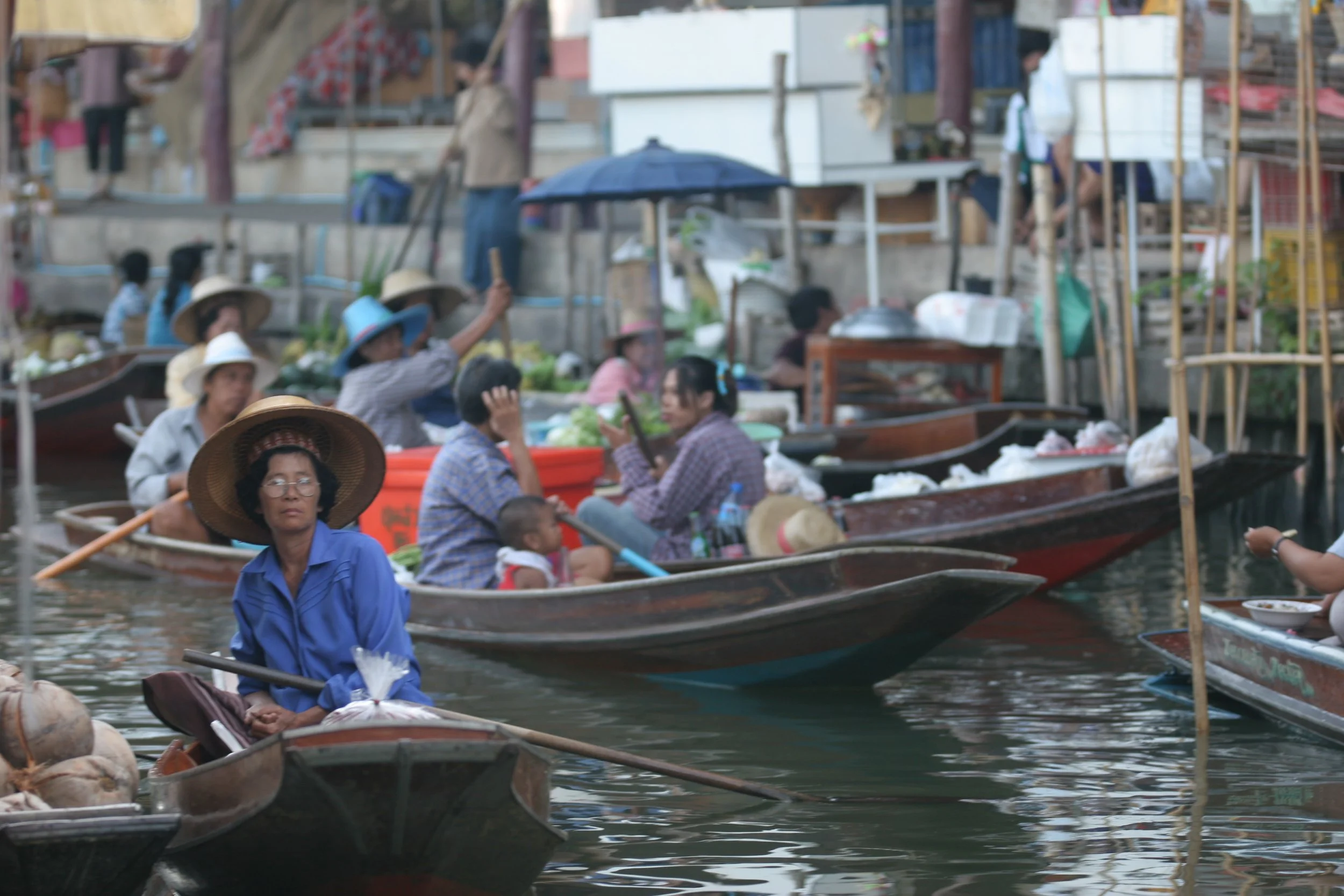 FLOATING MARKET2.jpg