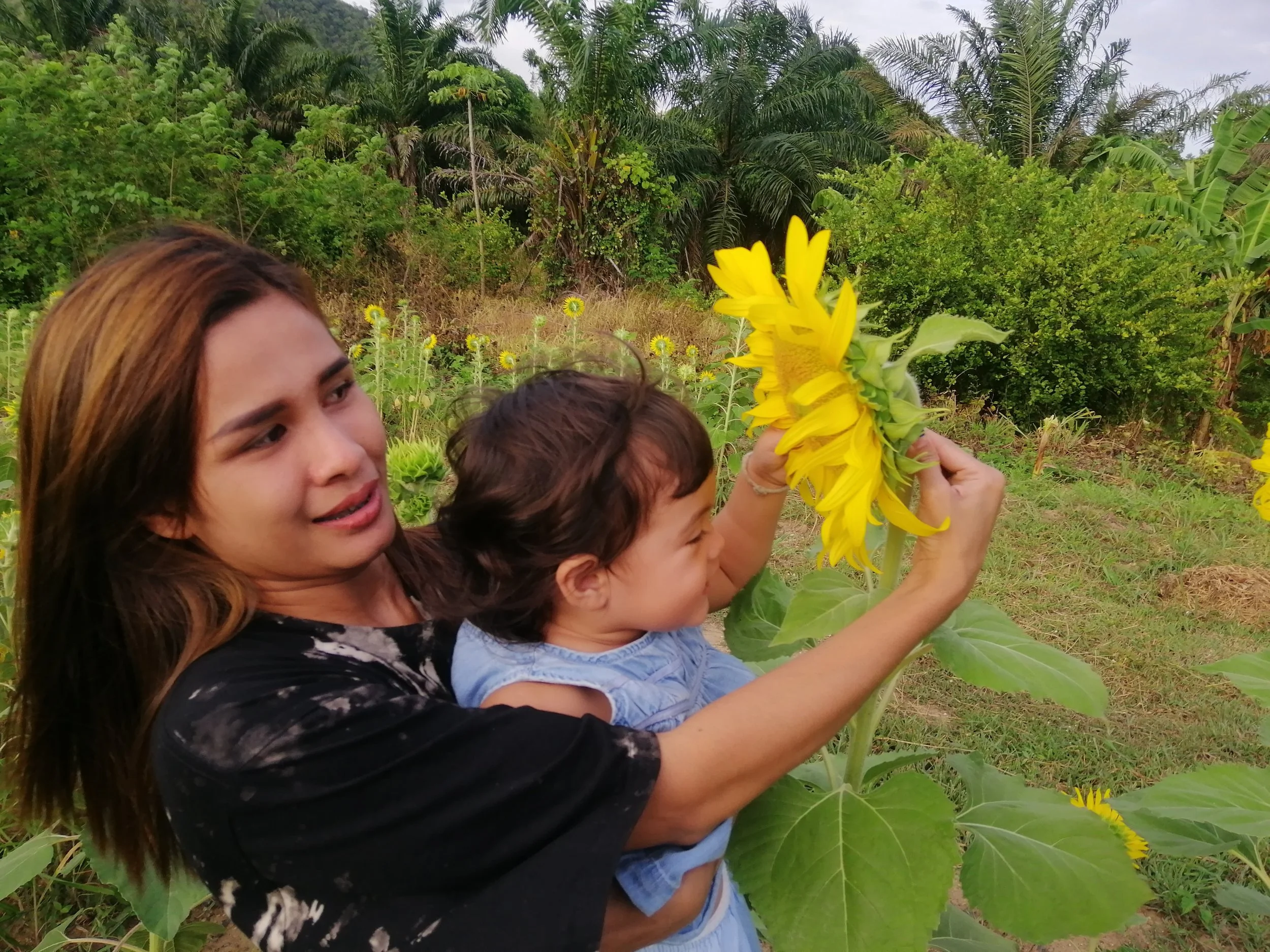 2021 Baan Maka - Petchaburi Thailand (34).jpg
