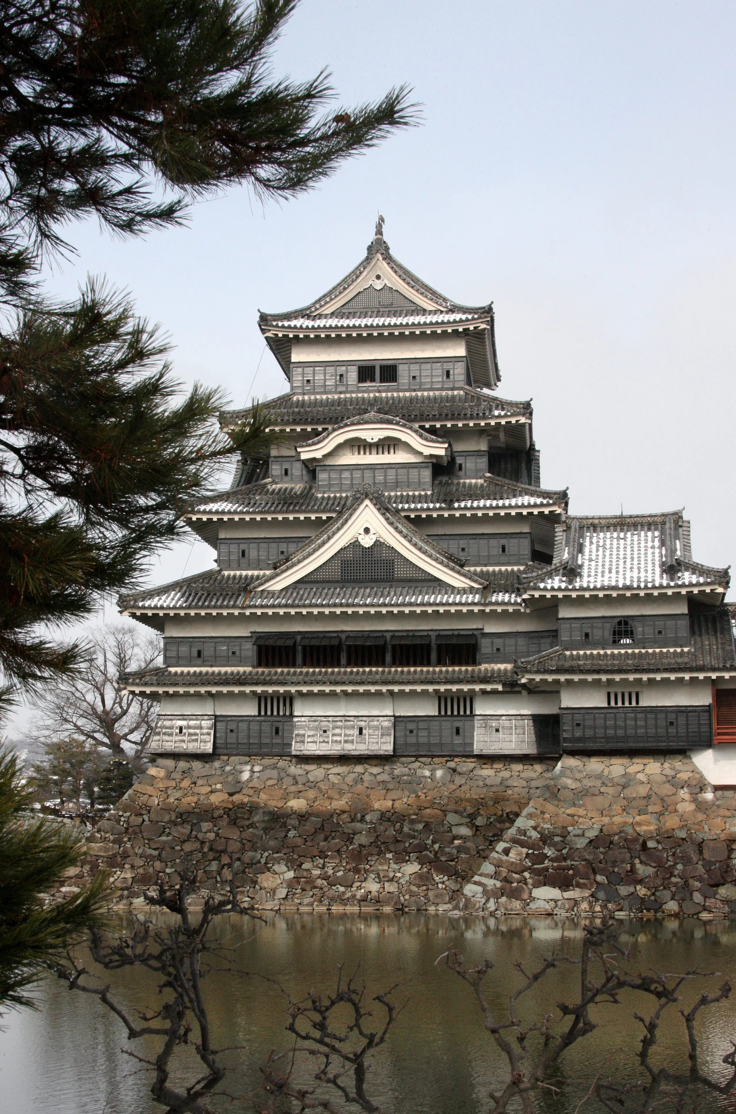 MATSUMOTO CASTLE (24).JPG
