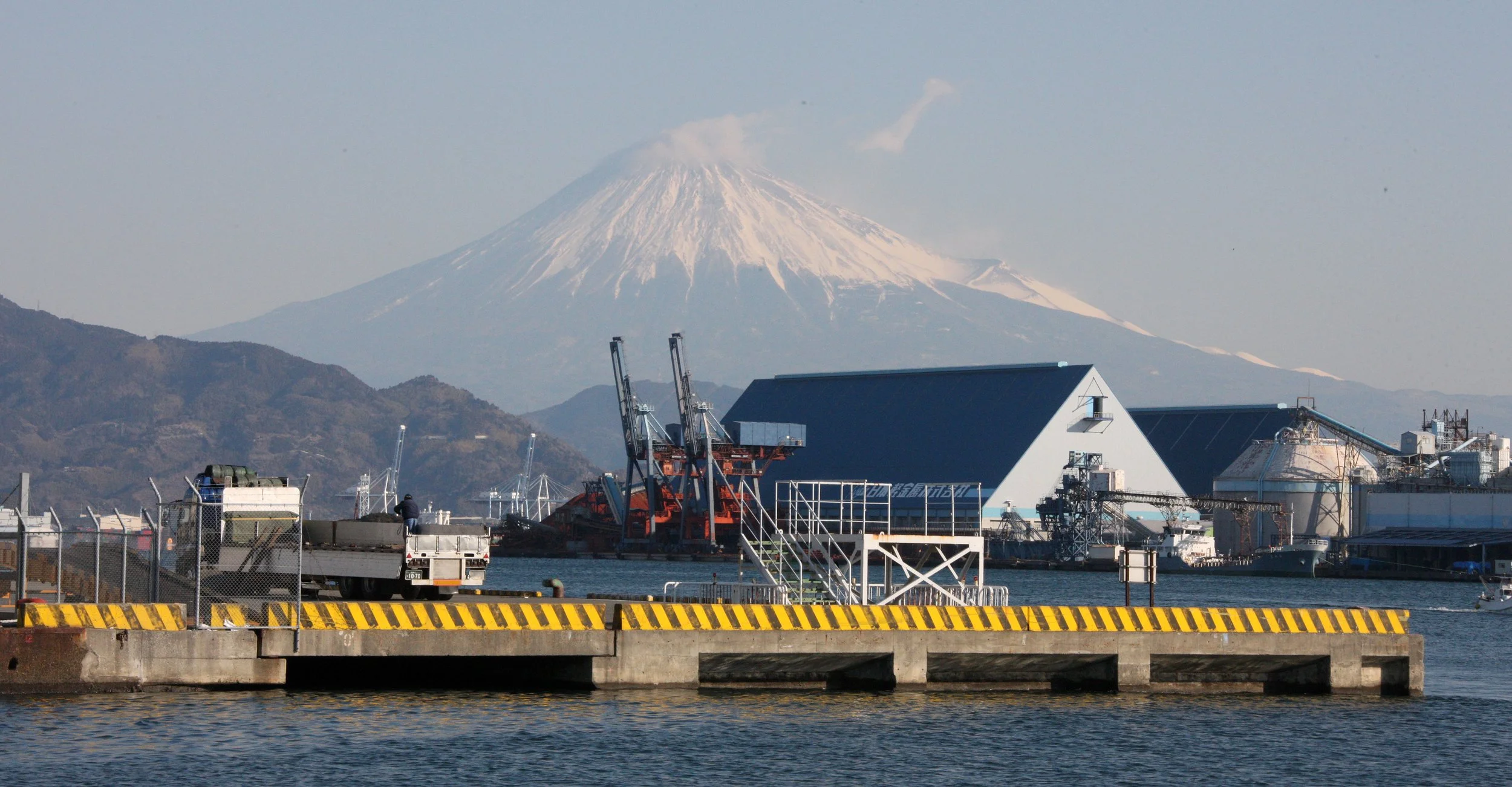 MOUNT FUJU - AS SEEN FROM SHIZUOKA COASTLINE (18).JPG
