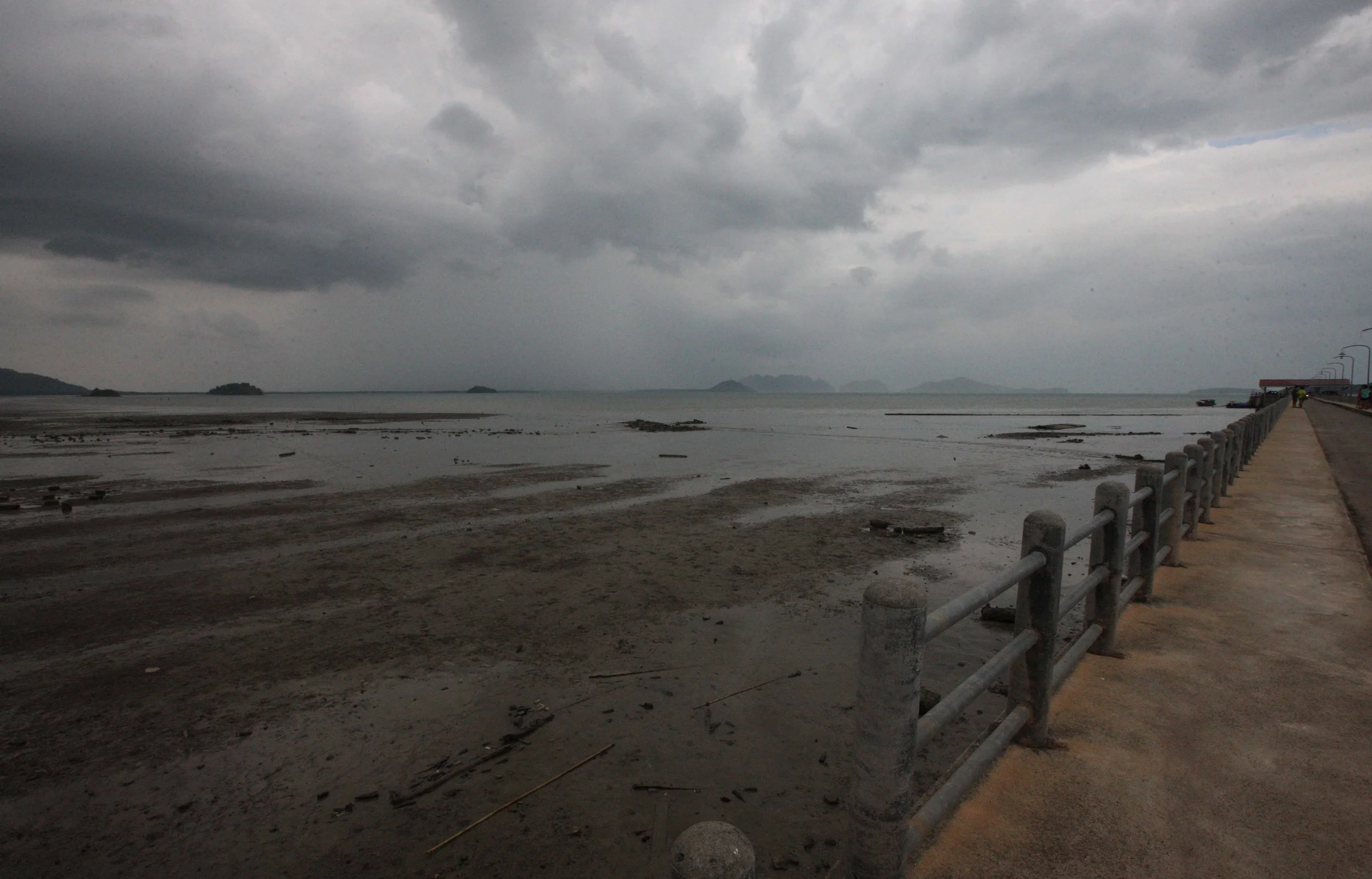 2015 Koh Lanta Songkran with friends from ISB (144).JPG