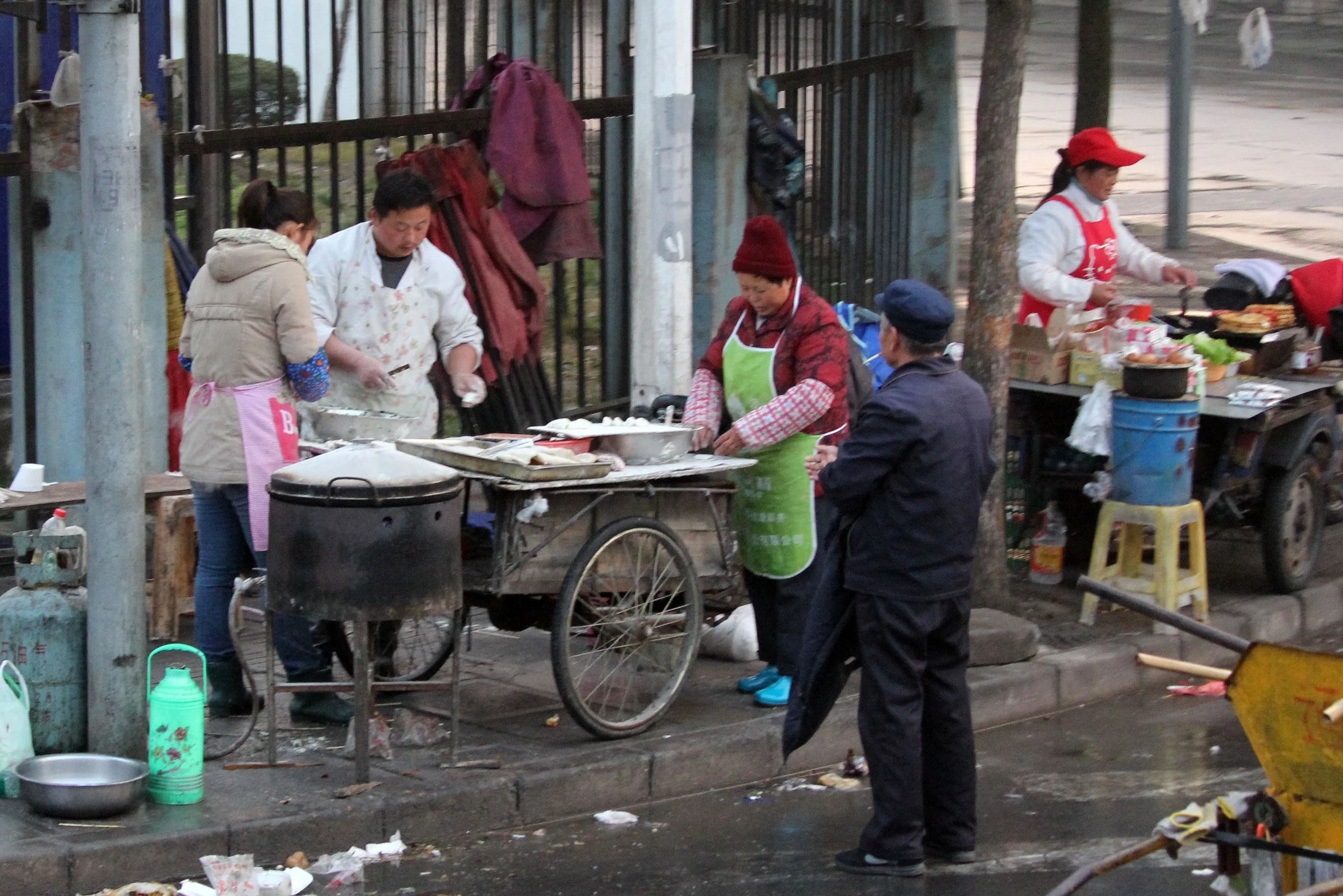 BUS RIDE TO SAS - DECEMBER 2012 (6).JPG