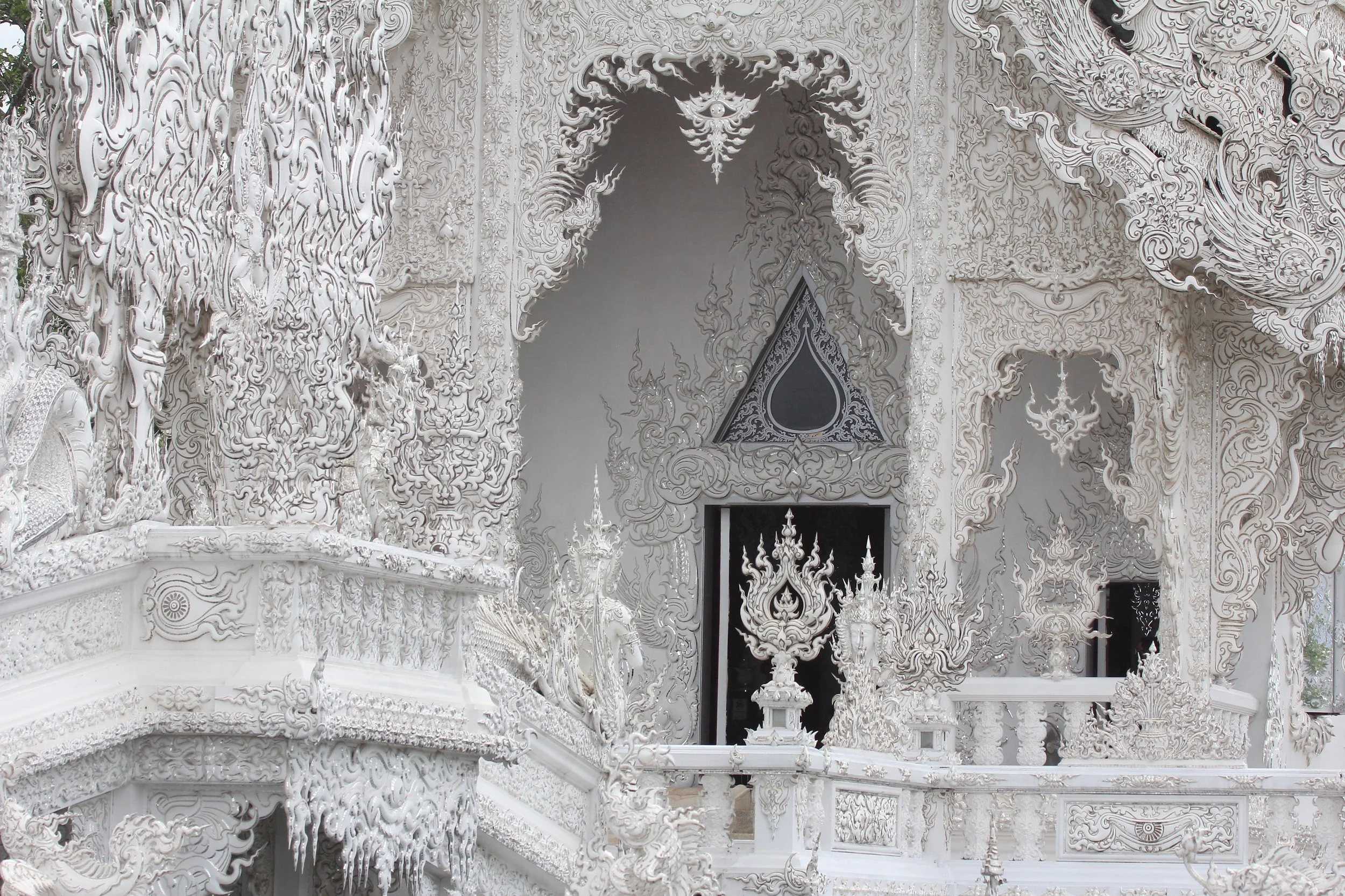 2020 1-2 July Chiang Rai Wat Rong Khun North Thailand Road Trip (3).JPG