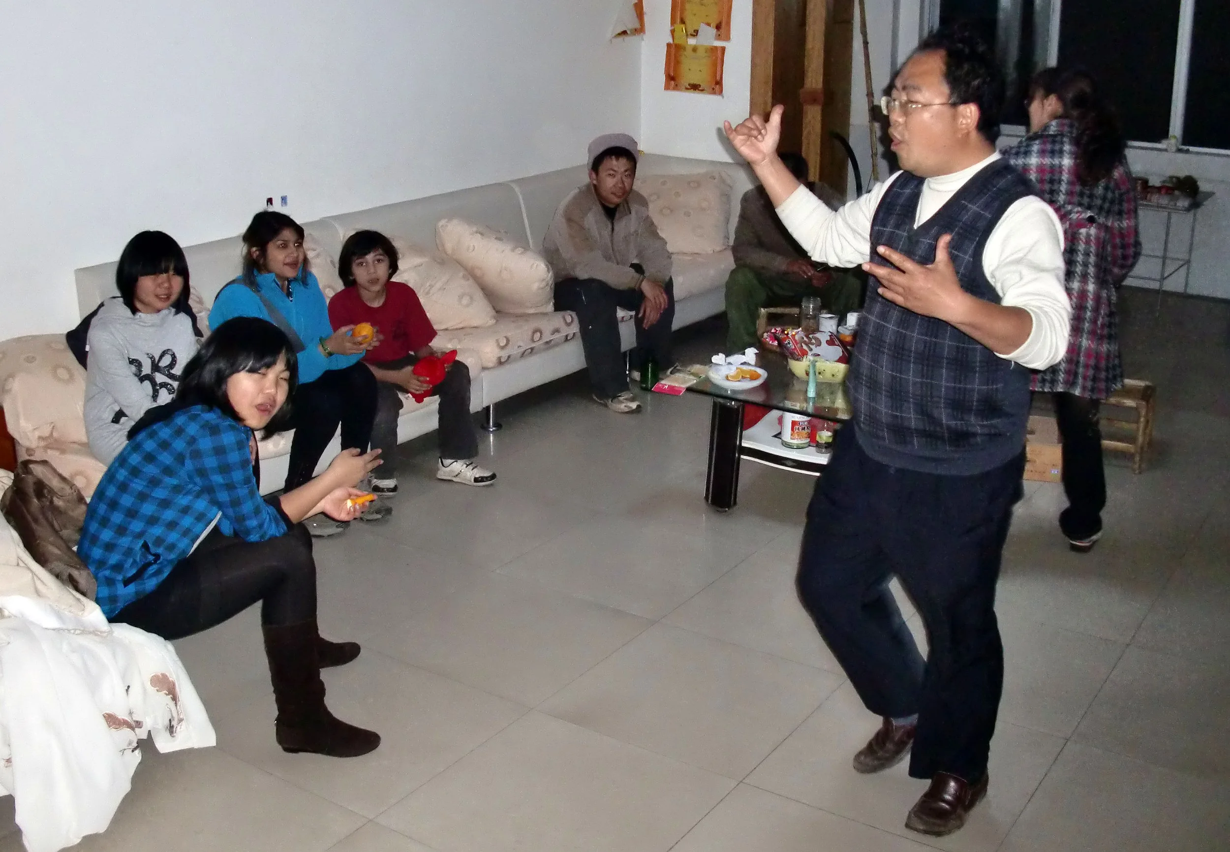 YUNNAN - JINGDONG TOWN - DINNER WITH THE SUPERINTENDENT OF WULIANGSHAN RESERVE (3).JPG