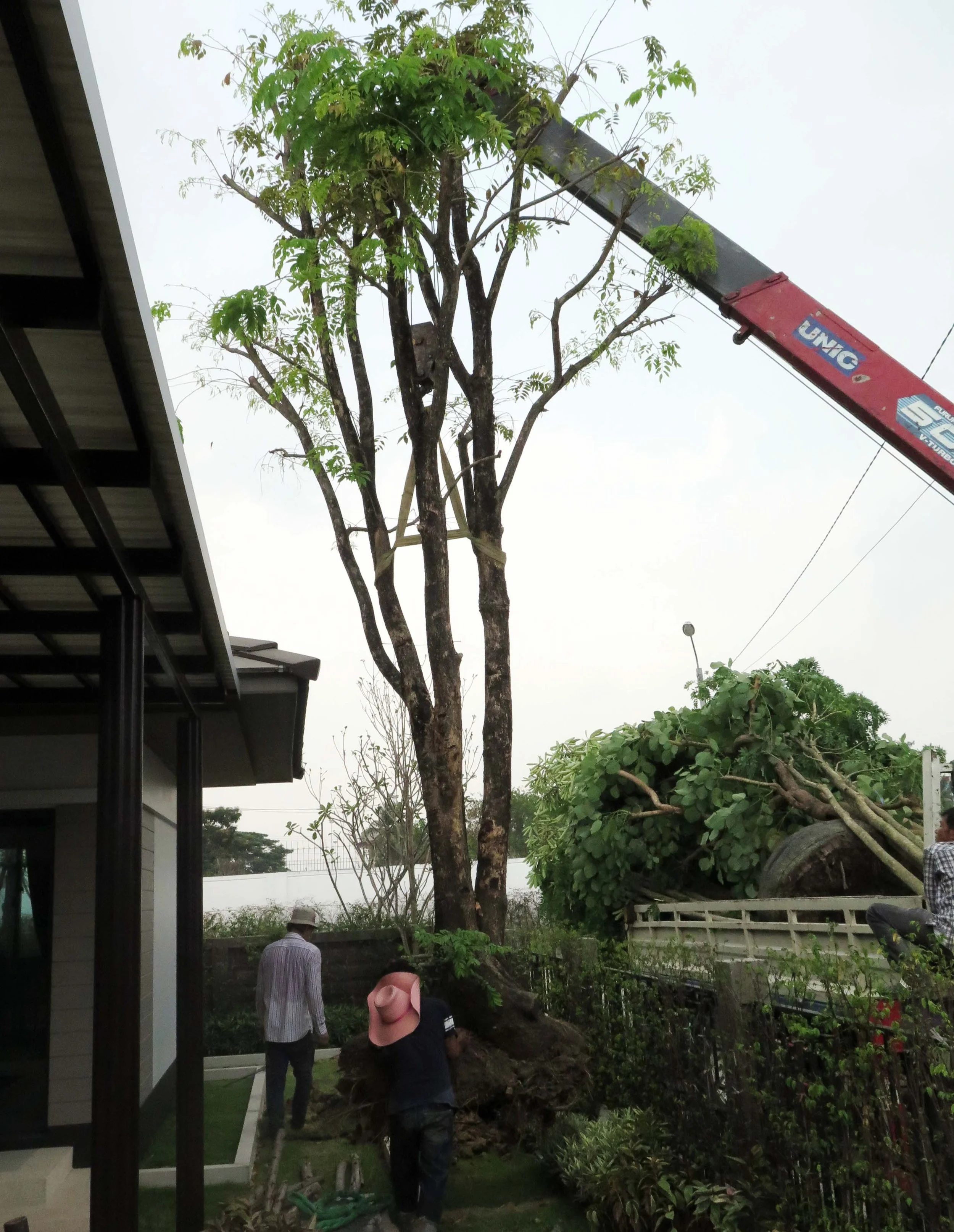 2013 Nonthaburi Setthasiri House and Nonthaburi Neighborhood (22).JPG